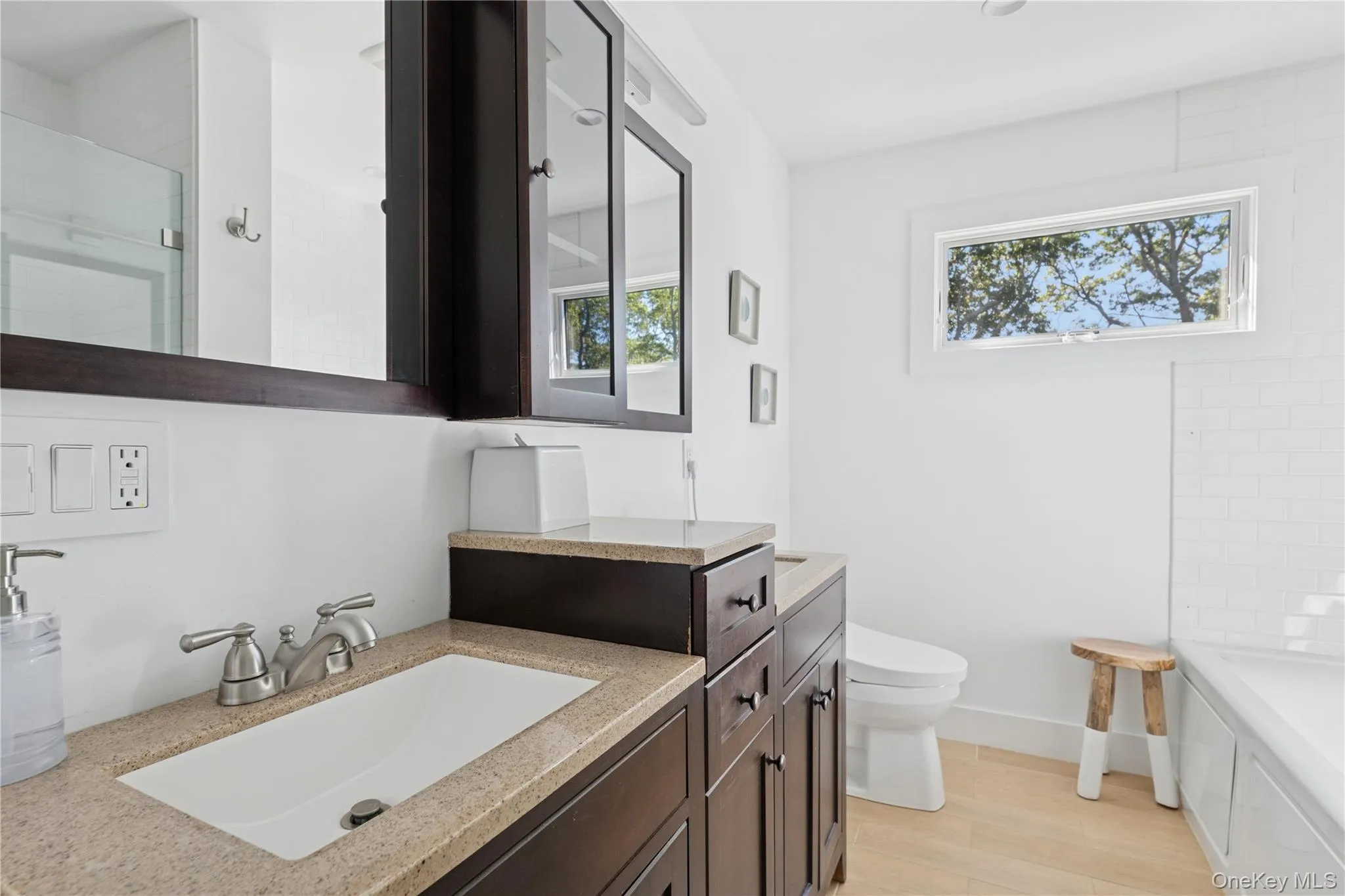 13 Sherwood Road, Southampton, NY, 4 Bedrooms Bedrooms, 7 Rooms Rooms,3 BathroomsBathrooms,Residential Lease,Idx,Sherwood,0,834697 13 Sherwood Road, Southampton, NY, 4 Bedrooms Bedrooms, 7 Rooms Rooms,3 BathroomsBathrooms,Residential Lease,Idx,Sherwood,0,834697