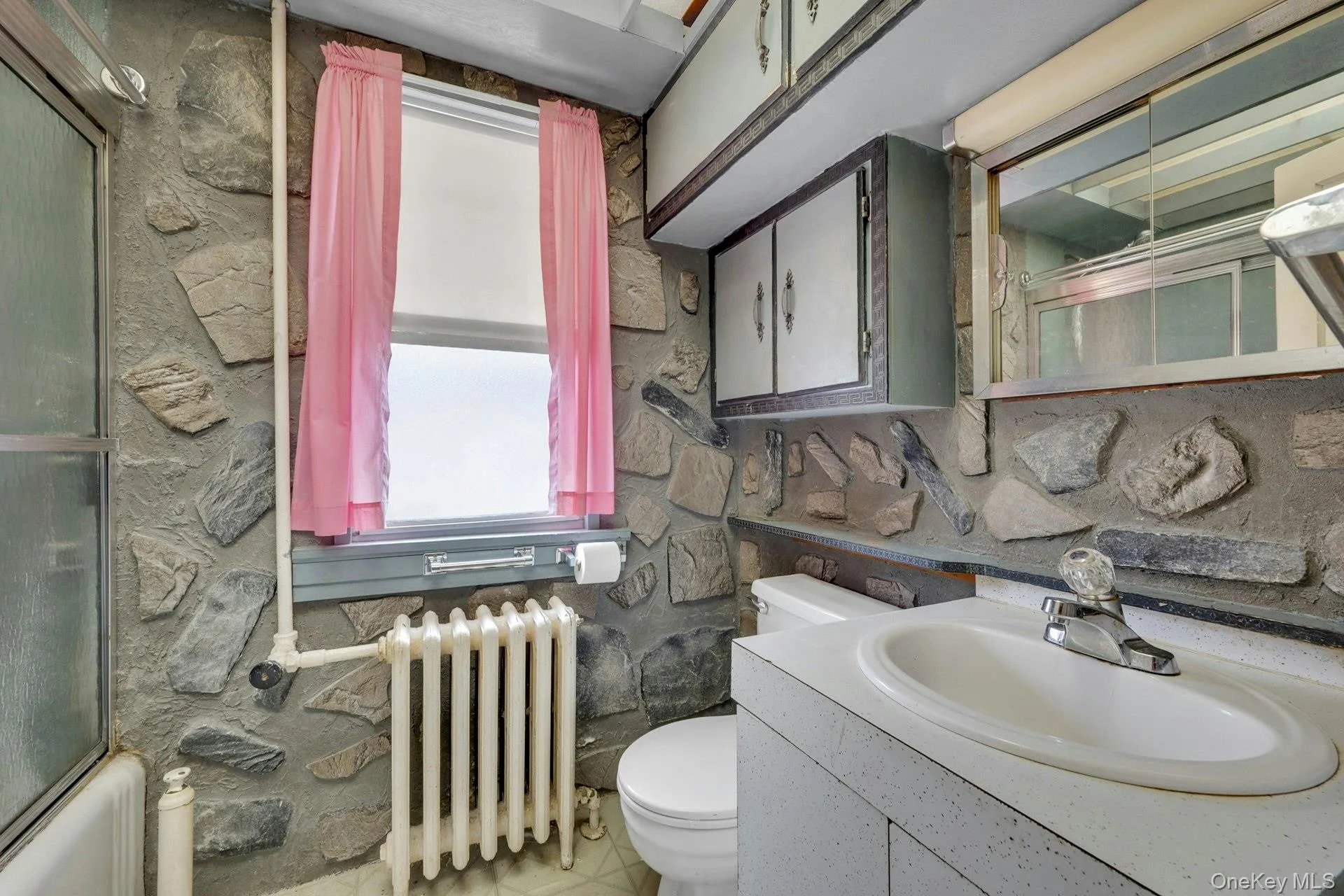31 Edgewater Park, New York, NY, 2 Bedrooms Bedrooms, 5 Rooms Rooms,1 BathroomBathrooms,Residential,For Rent,Edgewater,0,835625 31 Edgewater Park, New York, NY, 2 Bedrooms Bedrooms, 5 Rooms Rooms,1 BathroomBathrooms,Residential,For Rent,Edgewater,0,835625