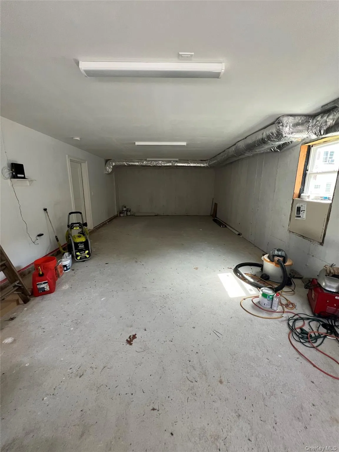 56 Hill Street, Riverhead, NY, 3 Bedrooms Bedrooms, 6 Rooms Rooms,2 BathroomsBathrooms,Residential Lease,Idx,Hill,835739 56 Hill Street, Riverhead, NY, 3 Bedrooms Bedrooms, 6 Rooms Rooms,2 BathroomsBathrooms,Residential Lease,Idx,Hill,835739