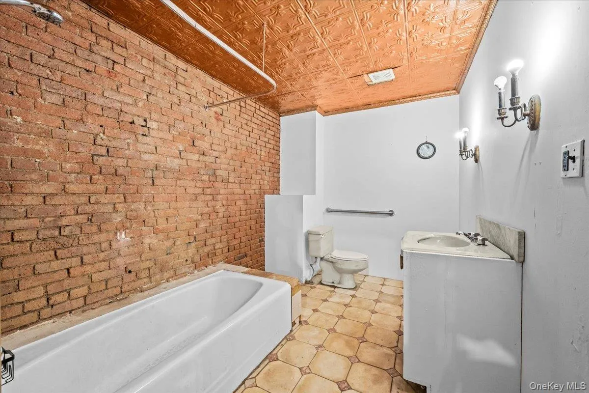 100 Prince Street, New York, NY, 2 Bedrooms Bedrooms, 3 Rooms Rooms,1 BathroomBathrooms,Residential,For Rent,Prince,0,835765 100 Prince Street, New York, NY, 2 Bedrooms Bedrooms, 3 Rooms Rooms,1 BathroomBathrooms,Residential,For Rent,Prince,0,835765