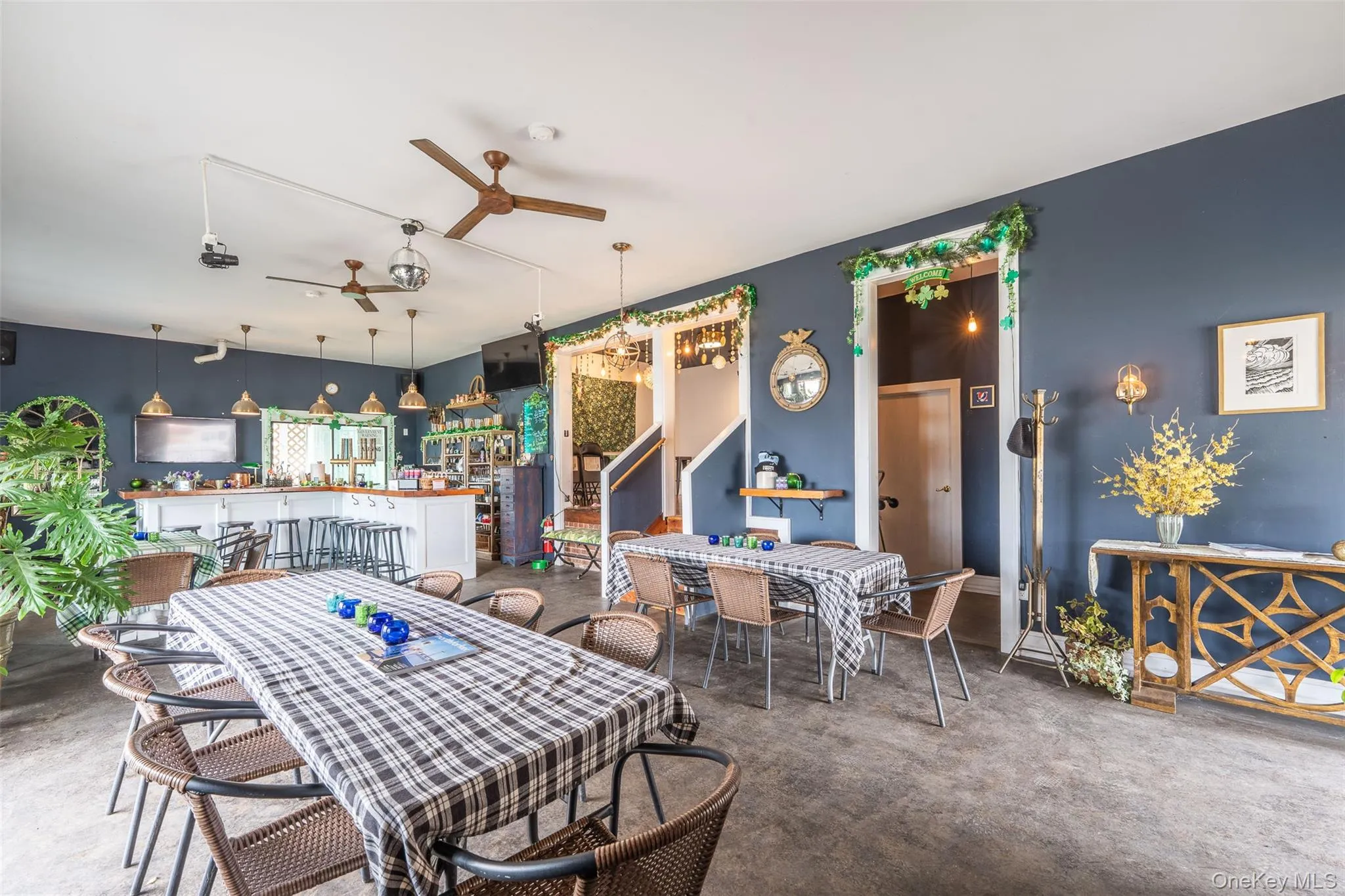 13100 Main Rd, Mattituck 13100 Main Rd, Mattituck