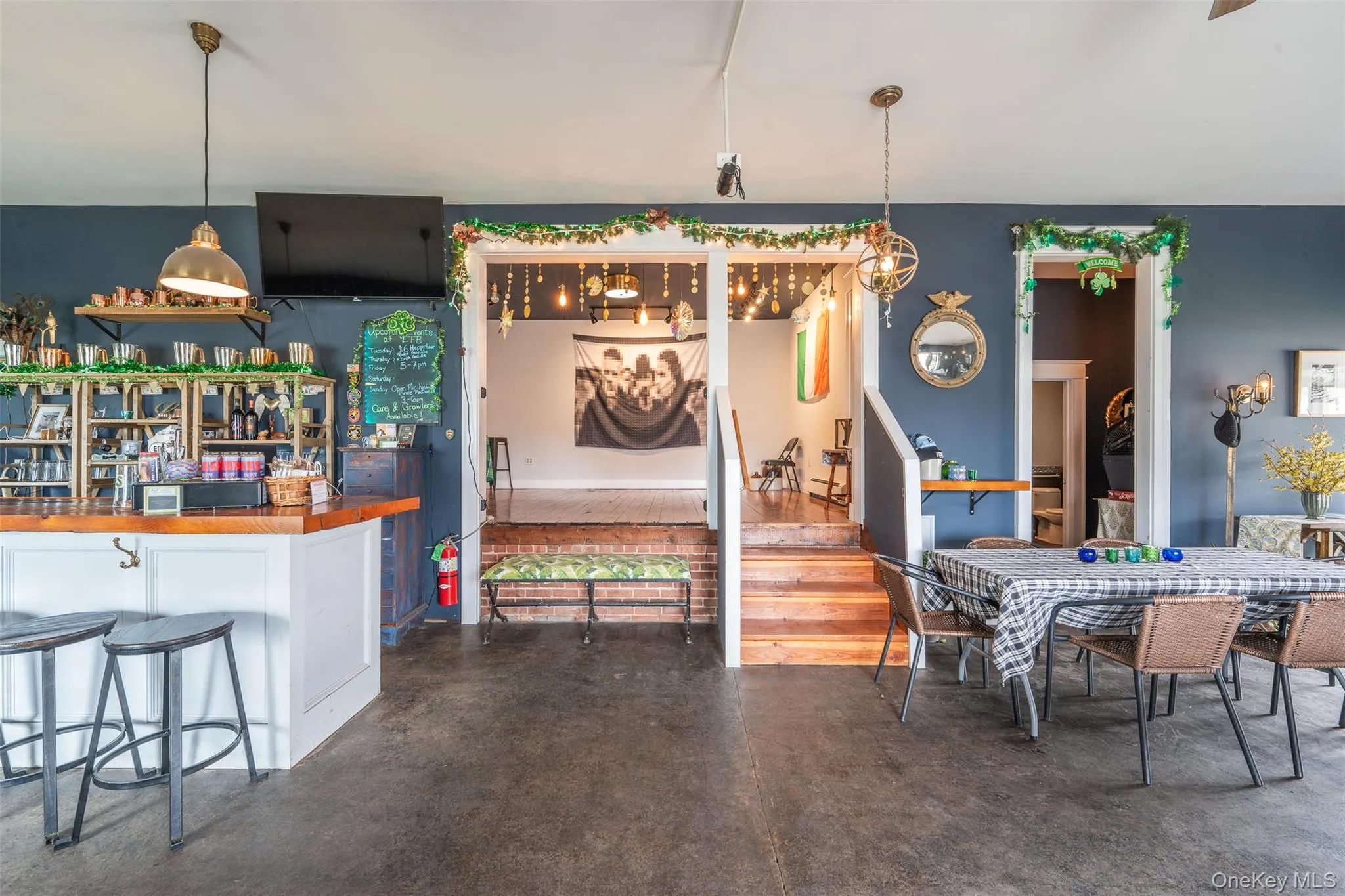 13100 Main Rd, Mattituck 13100 Main Rd, Mattituck