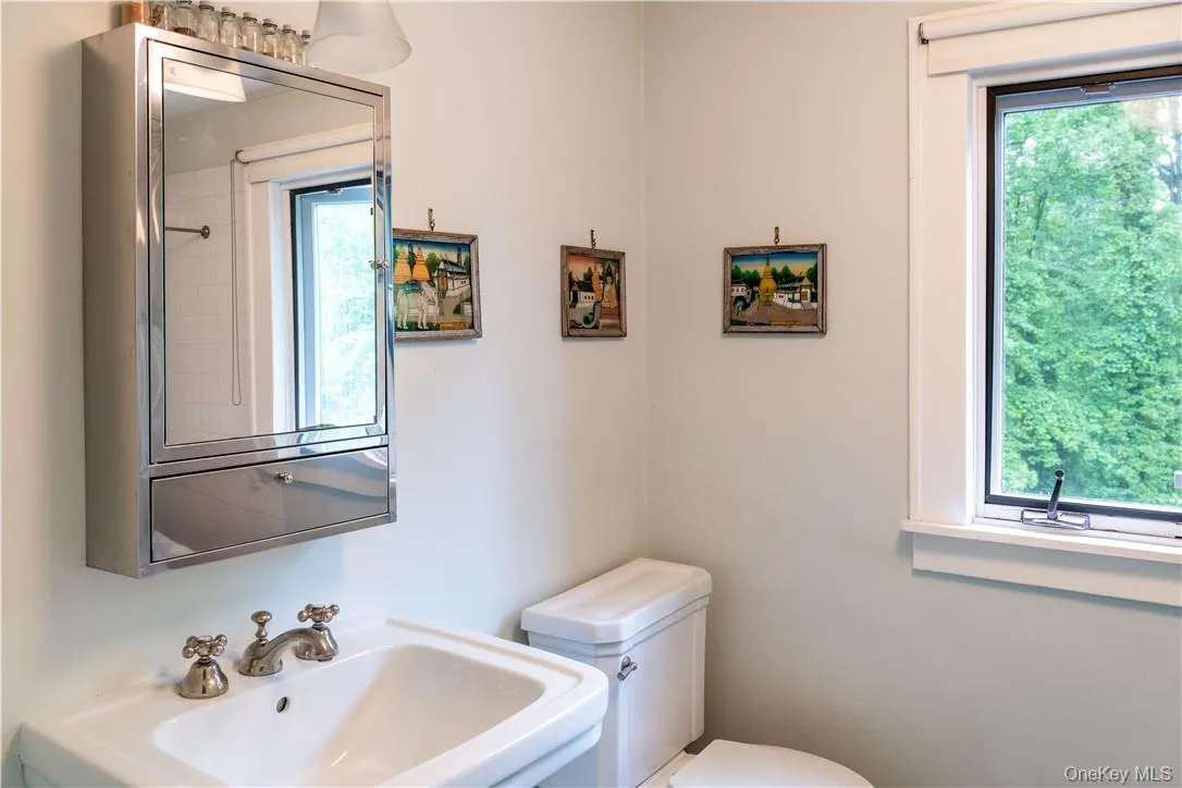 21 Woods Road, Orangetown, NY, 4 Bedrooms Bedrooms, 8 Rooms Rooms,4 BathroomsBathrooms,Residential,For Rent,Woods,0,839399 21 Woods Road, Orangetown, NY, 4 Bedrooms Bedrooms, 8 Rooms Rooms,4 BathroomsBathrooms,Residential,For Rent,Woods,0,839399