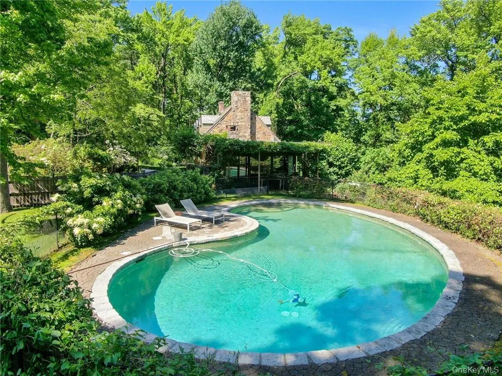 21 Woods Road, Orangetown, NY, 4 Bedrooms Bedrooms, 8 Rooms Rooms,4 BathroomsBathrooms,Residential,For Rent,Woods,0,839399 21 Woods Road, Orangetown, NY, 4 Bedrooms Bedrooms, 8 Rooms Rooms,4 BathroomsBathrooms,Residential,For Rent,Woods,0,839399