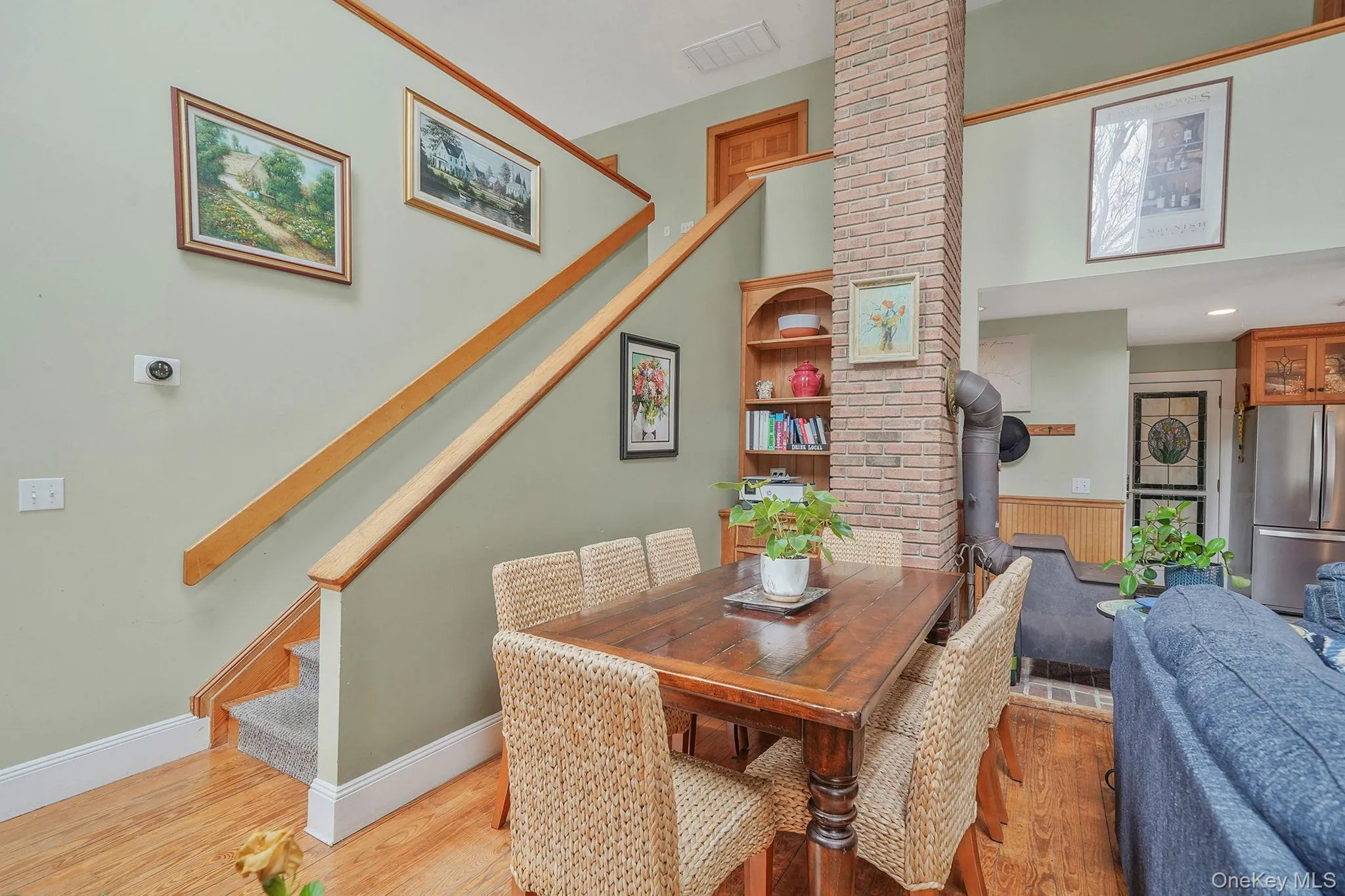 Stairway to Second Floor Stairway to Second Floor