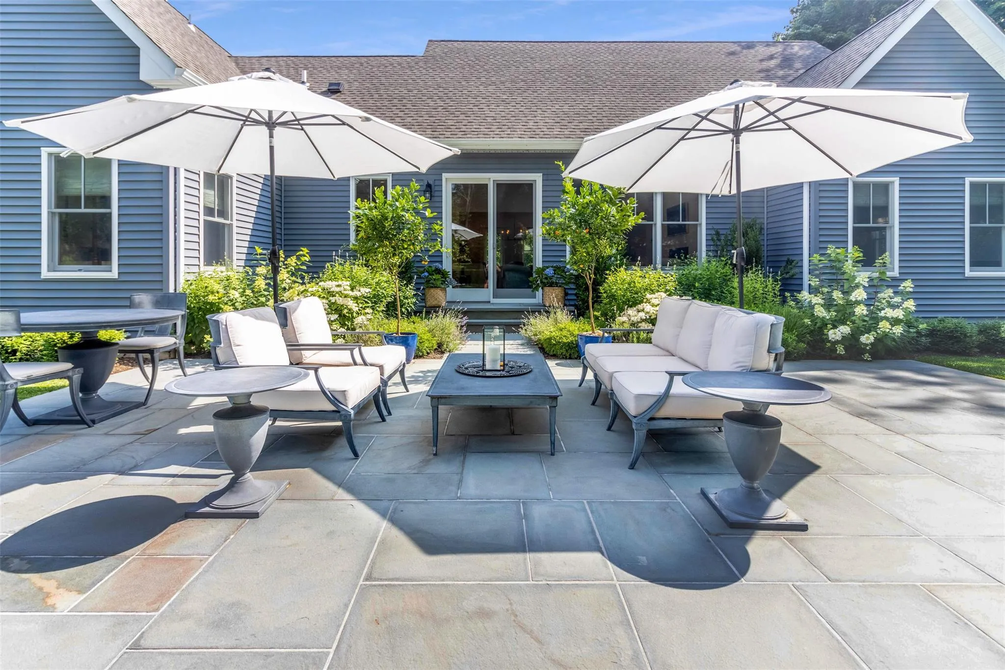 View of patio / terrace featuring an outdoor hangout area View of patio / terrace featuring an outdoor hangout area