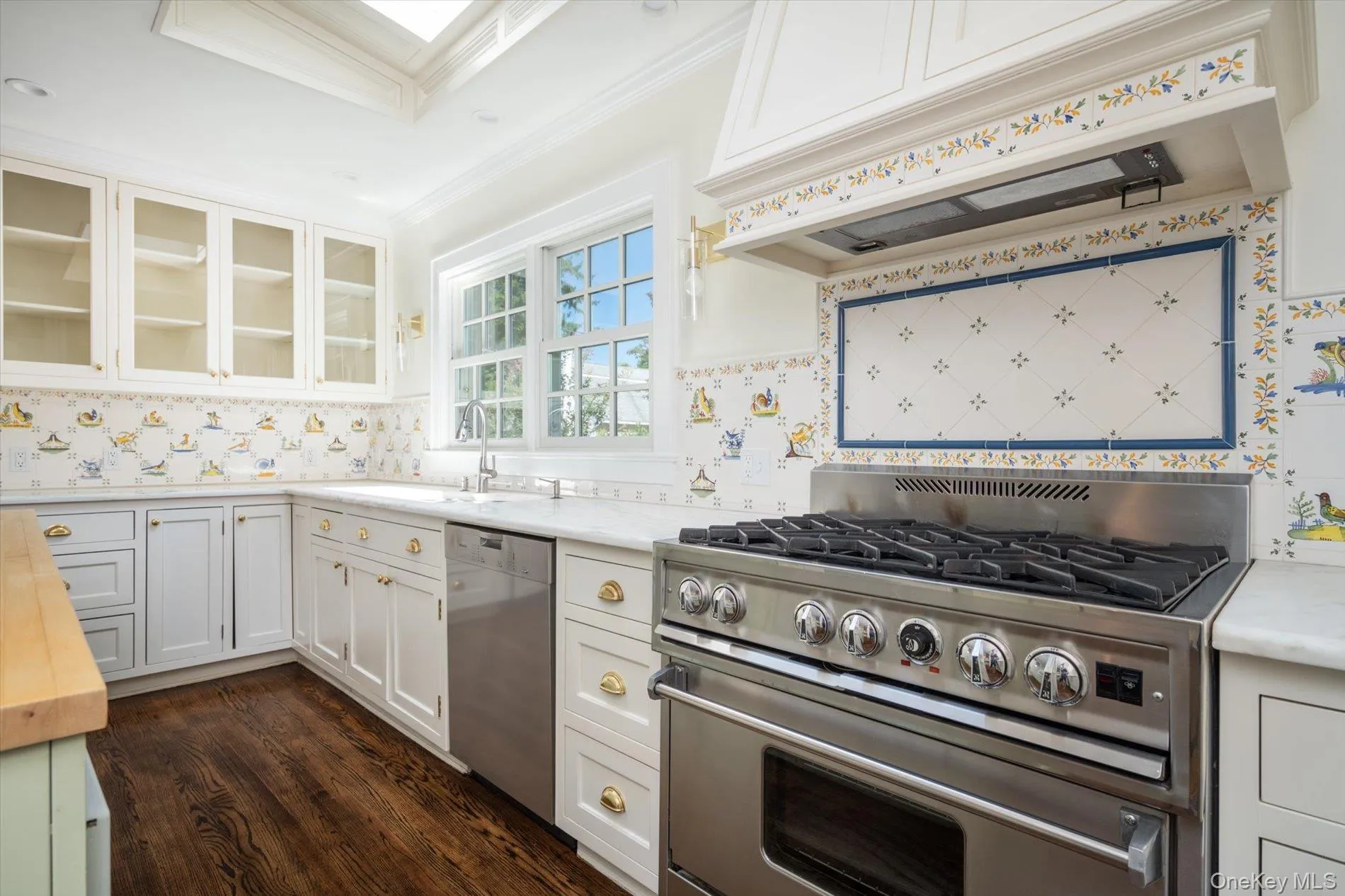 Eat in kitchen Eat in kitchen