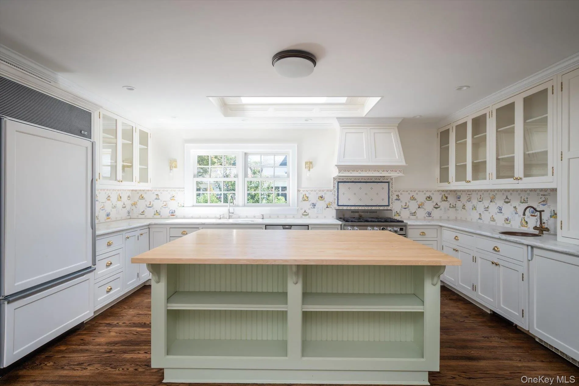 Eat in kitchen Eat in kitchen