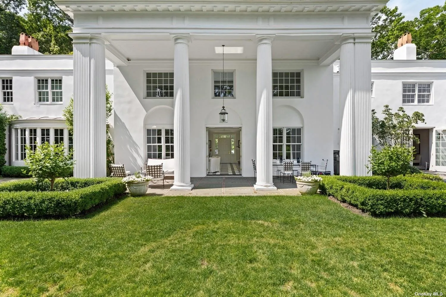 Outdoor entertaining at its finest Outdoor entertaining at its finest