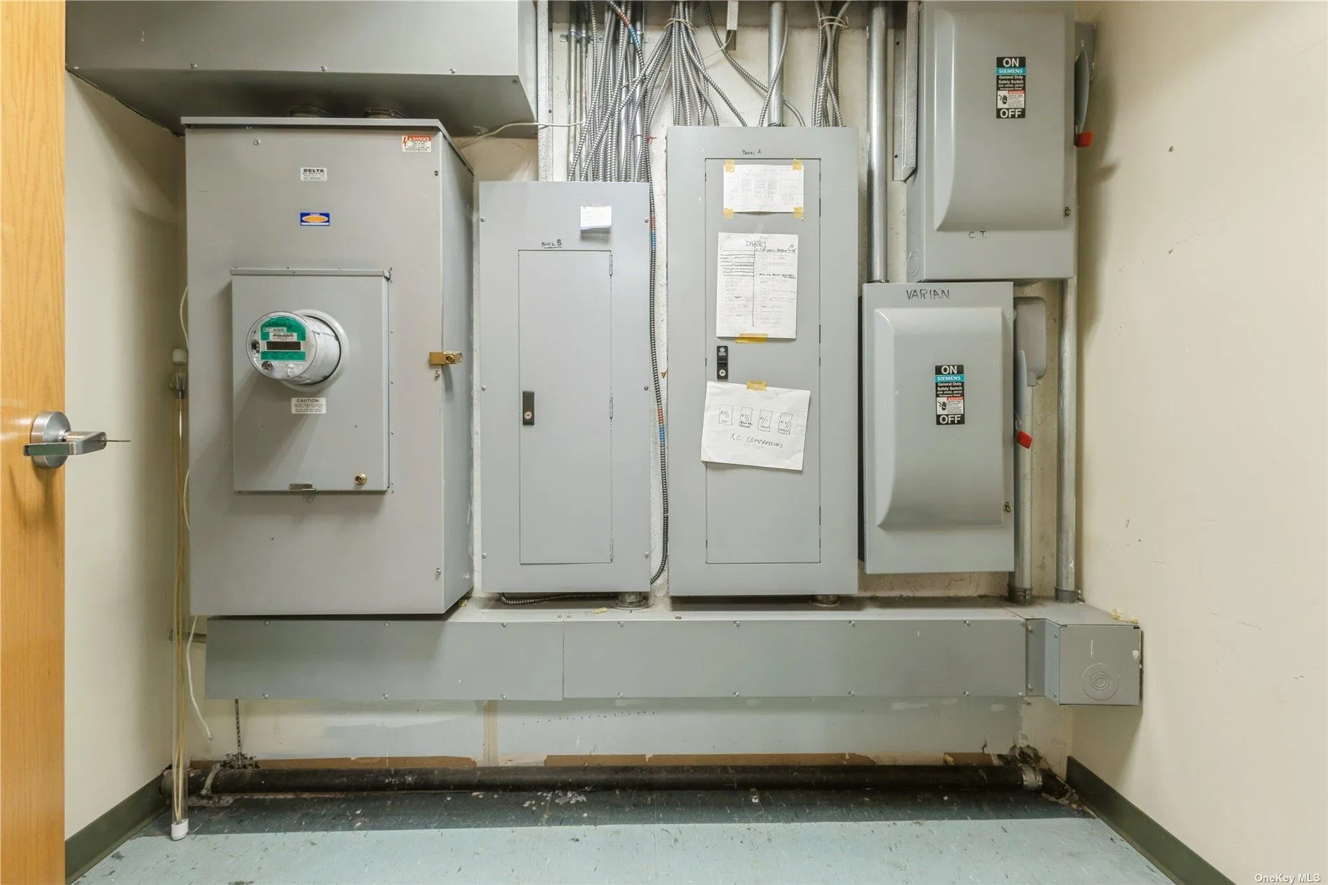 92-02 Liberty Avenue, New York, NY, ,Commercial Lease,Idx,Liberty Avenue,0,840855 92-02 Liberty Avenue, New York, NY, ,Commercial Lease,Idx,Liberty Avenue,0,840855