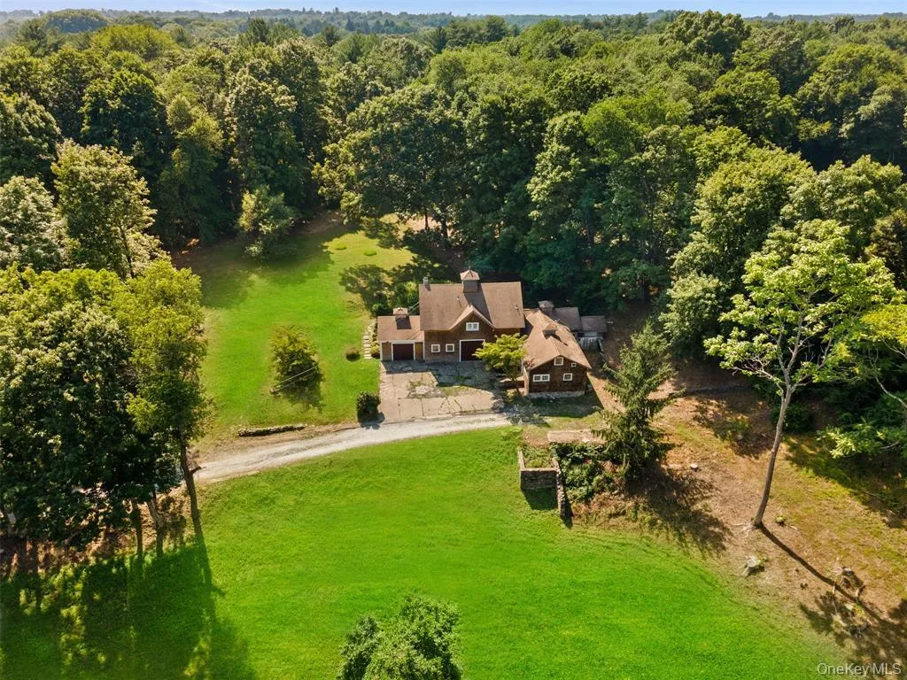 326 Bedford Center Road, Bedford, NY, 3 Bedrooms Bedrooms, 8 Rooms Rooms,2 BathroomsBathrooms,Residential,For Rent,Bedford Center,0,841737 326 Bedford Center Road, Bedford, NY, 3 Bedrooms Bedrooms, 8 Rooms Rooms,2 BathroomsBathrooms,Residential,For Rent,Bedford Center,0,841737