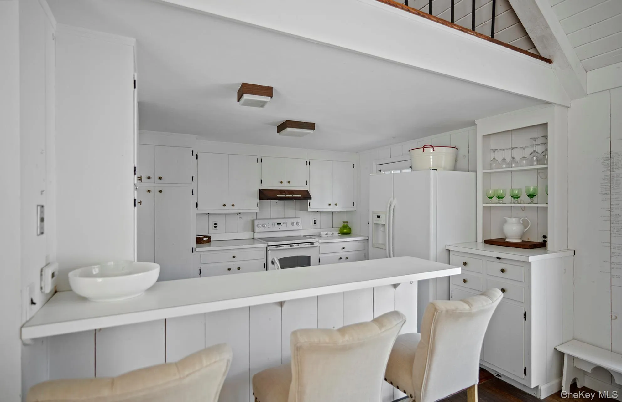 Kitchen with Breakfast bar Kitchen with Breakfast bar