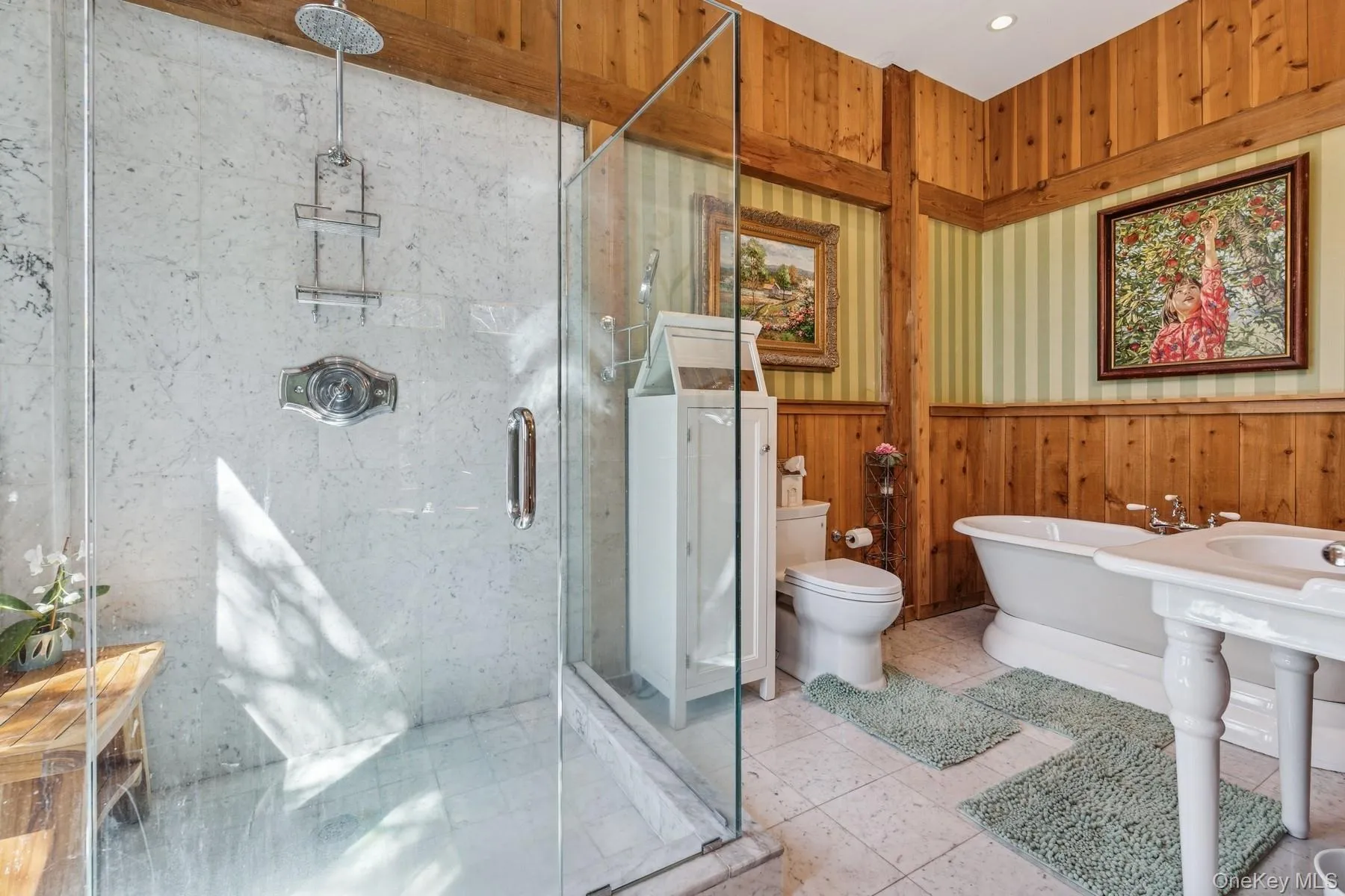 Primary Ensuite Bathroom 1st FL Primary Ensuite Bathroom 1st FL