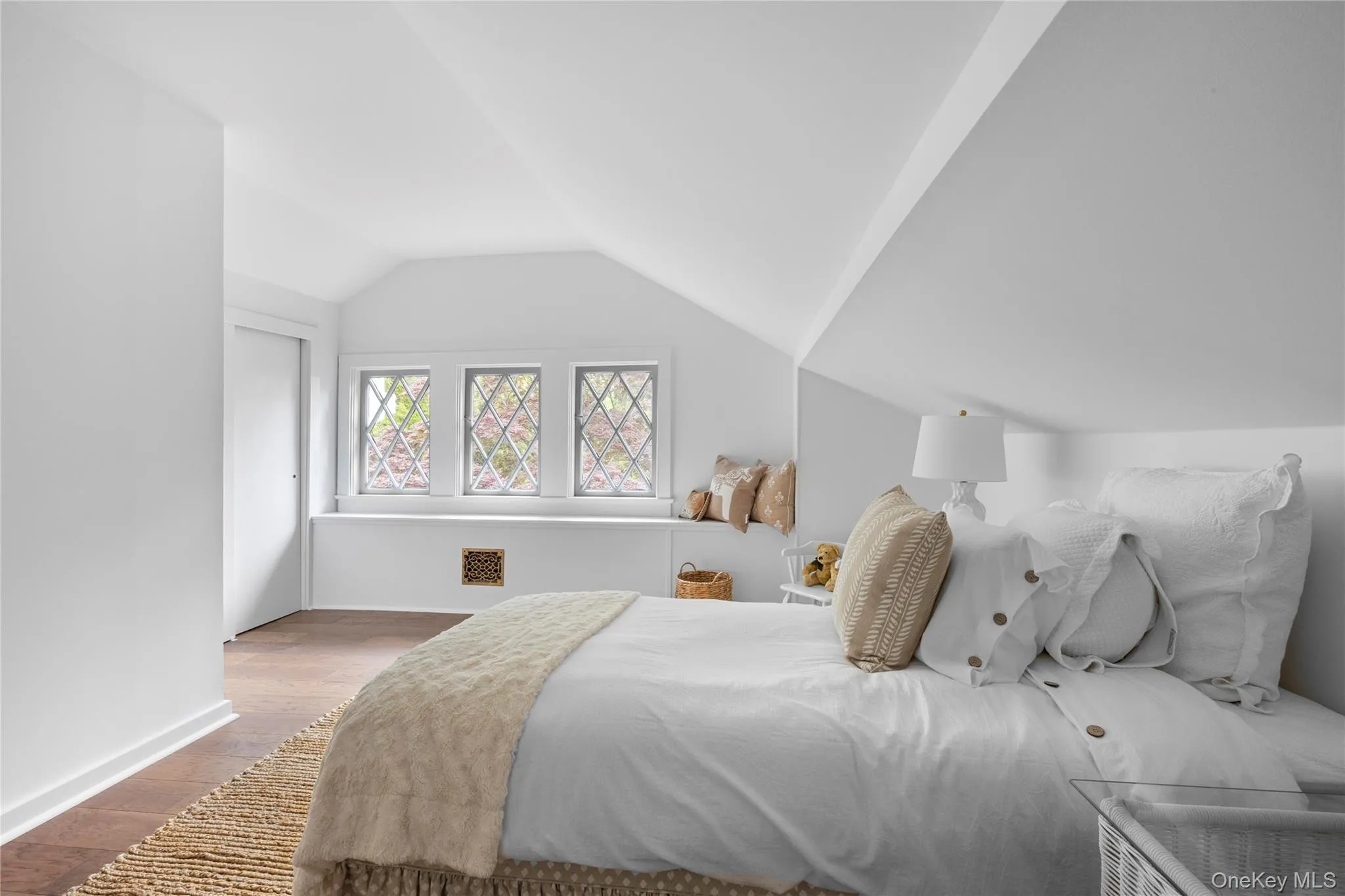 10 Pine Path, Brookhaven, NY, 8 Bedrooms Bedrooms, 26 Rooms Rooms,4 BathroomsBathrooms,Residential,For Rent,Pine,0,843812 10 Pine Path, Brookhaven, NY, 8 Bedrooms Bedrooms, 26 Rooms Rooms,4 BathroomsBathrooms,Residential,For Rent,Pine,0,843812