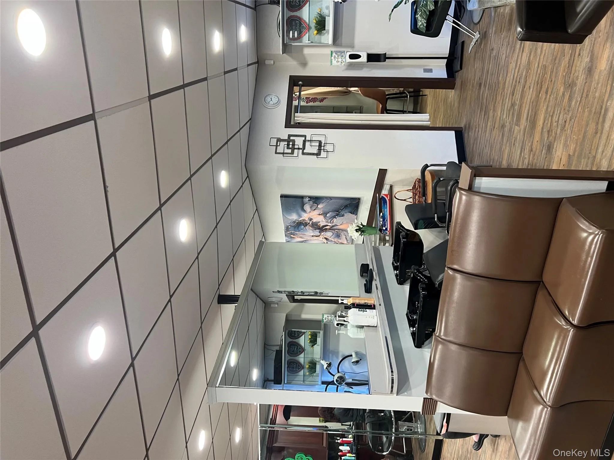 2nd sitting room recessed lighting, wood finished floors 2nd sitting room recessed lighting, wood finished floors