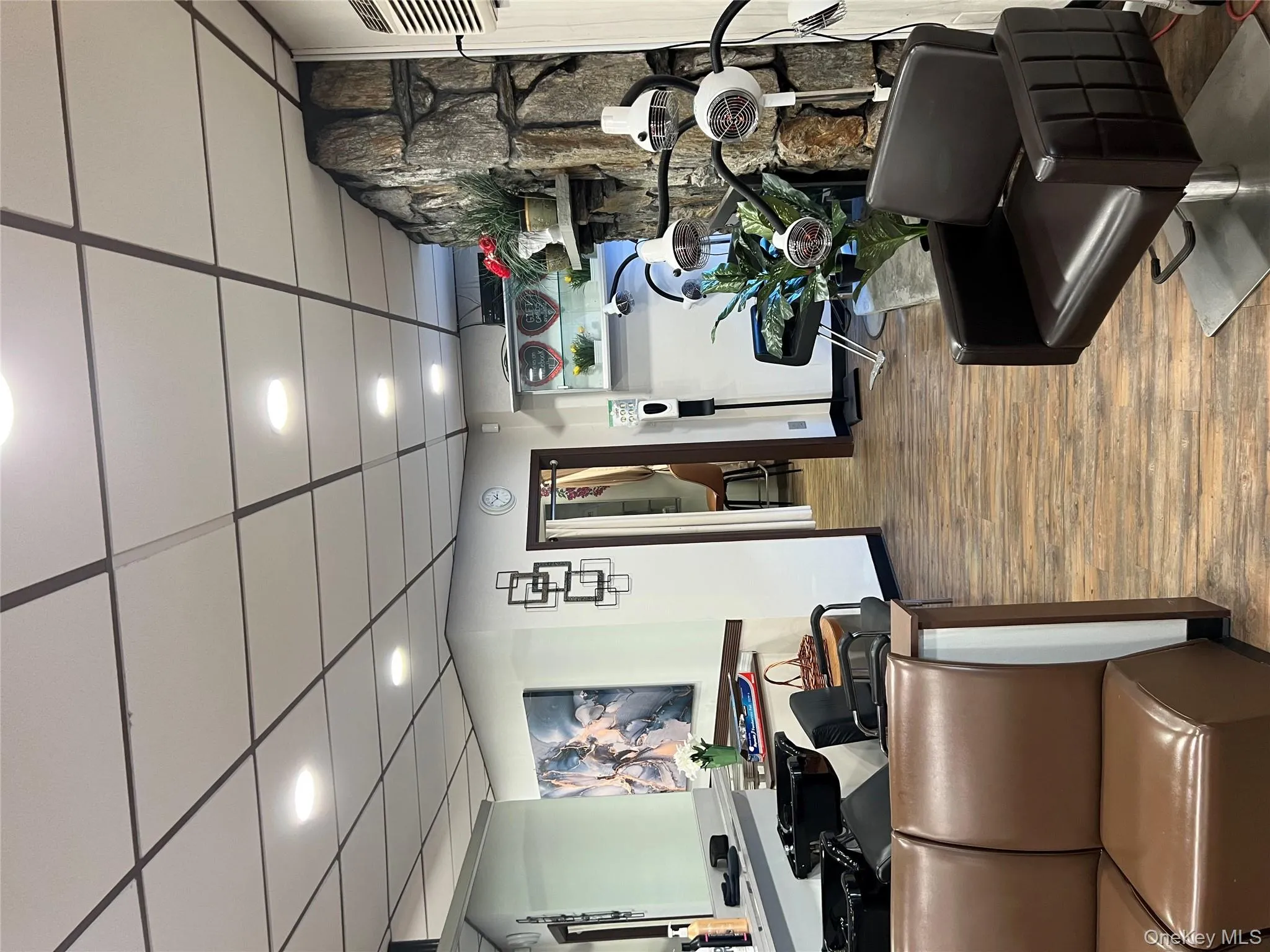 2ne sitting room 2ne sitting room