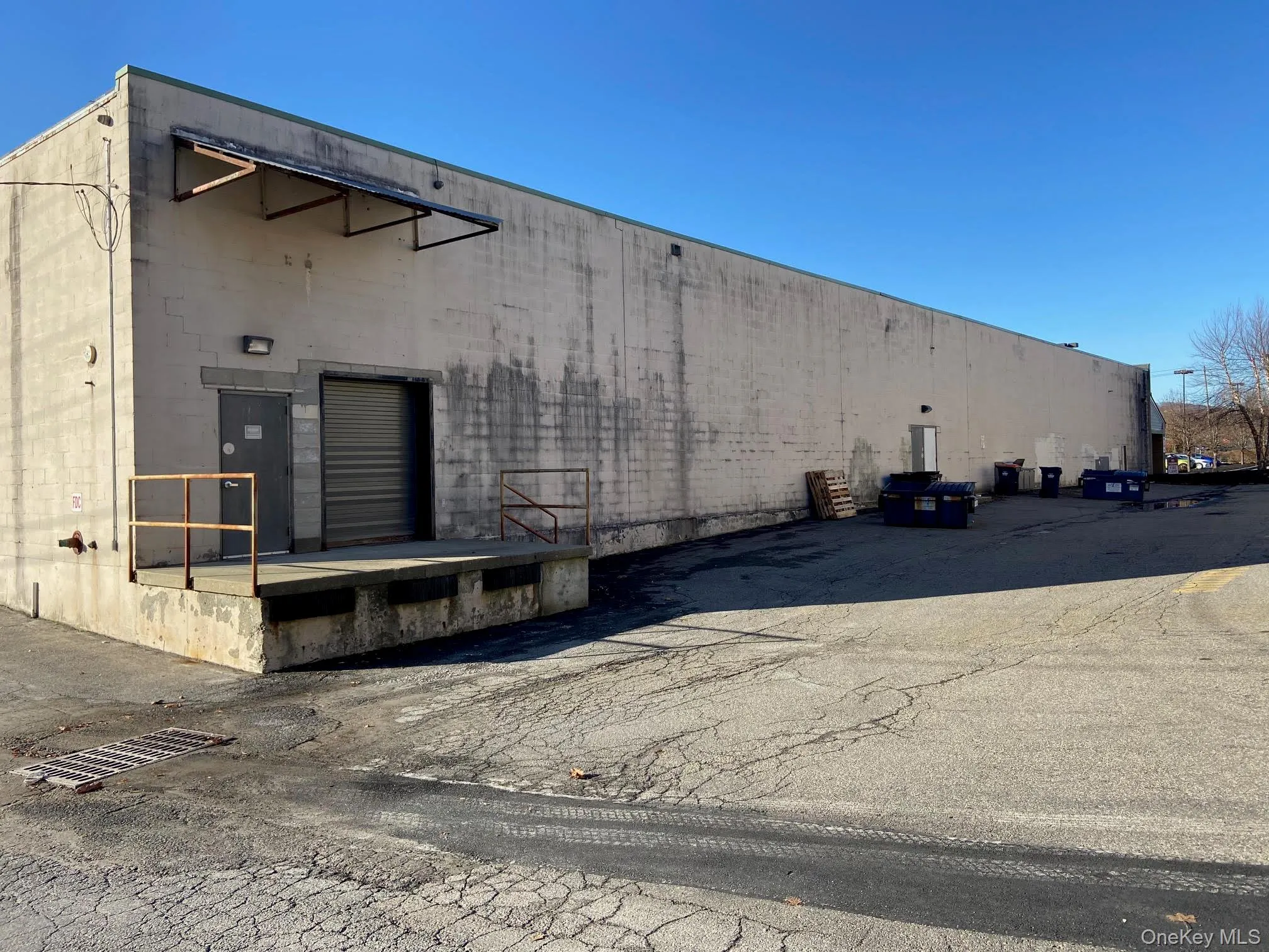 Loading dock Loading dock