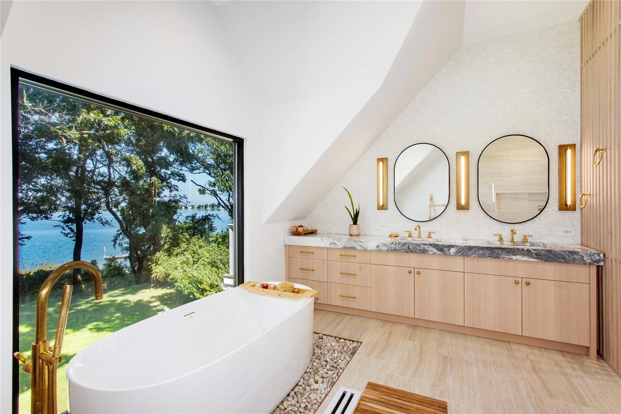 With Stunning Views With Stunning Views