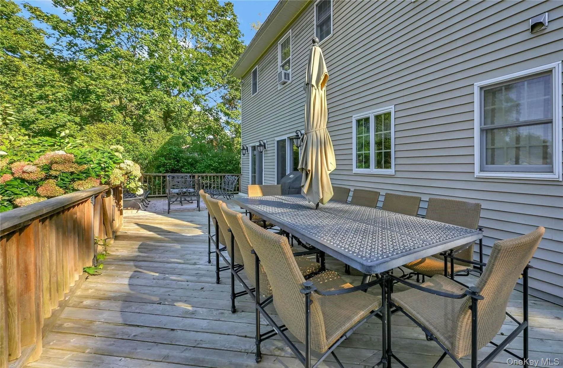 Deck with outdoor dining space Deck with outdoor dining space