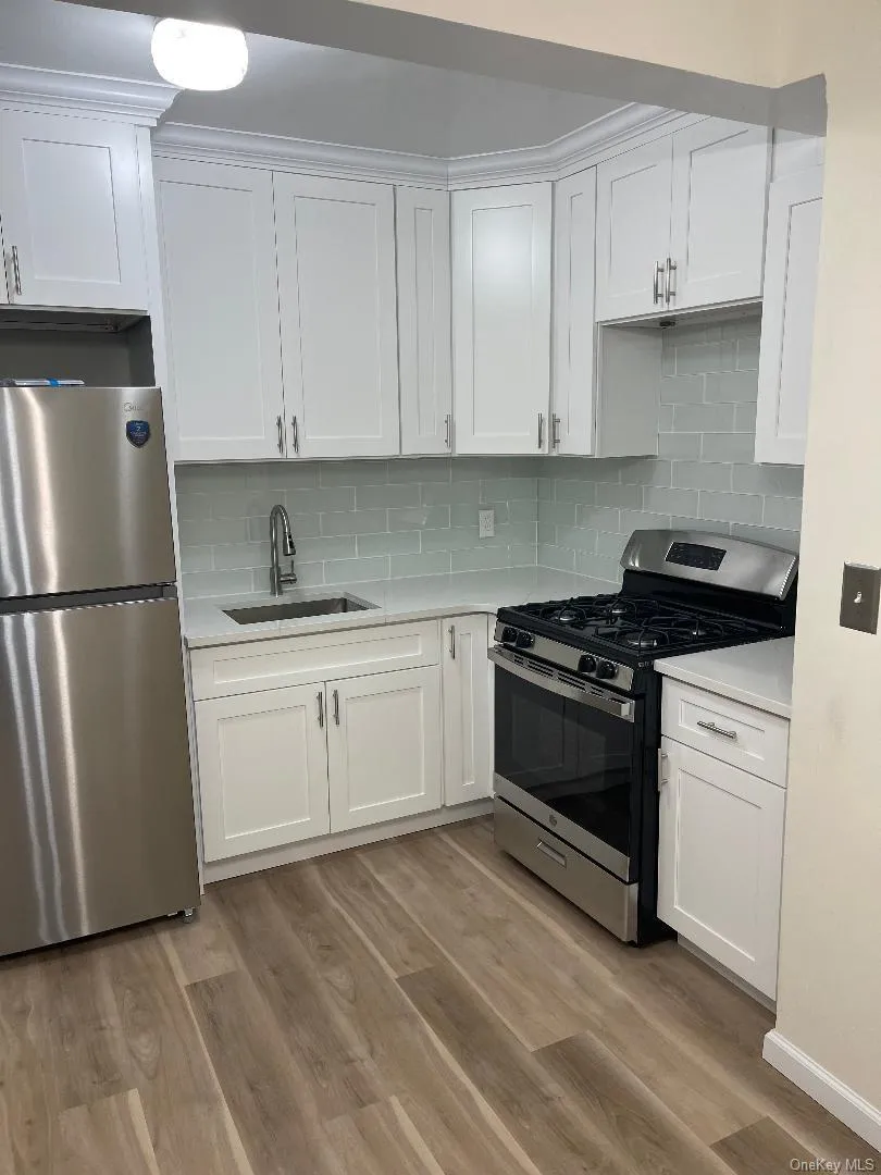 89-15 Parsons Boulevard, New York, NY, 3 Rooms Rooms,1 BathroomBathrooms,Residential,For Rent,Parsons,0,845550 89-15 Parsons Boulevard, New York, NY, 3 Rooms Rooms,1 BathroomBathrooms,Residential,For Rent,Parsons,0,845550