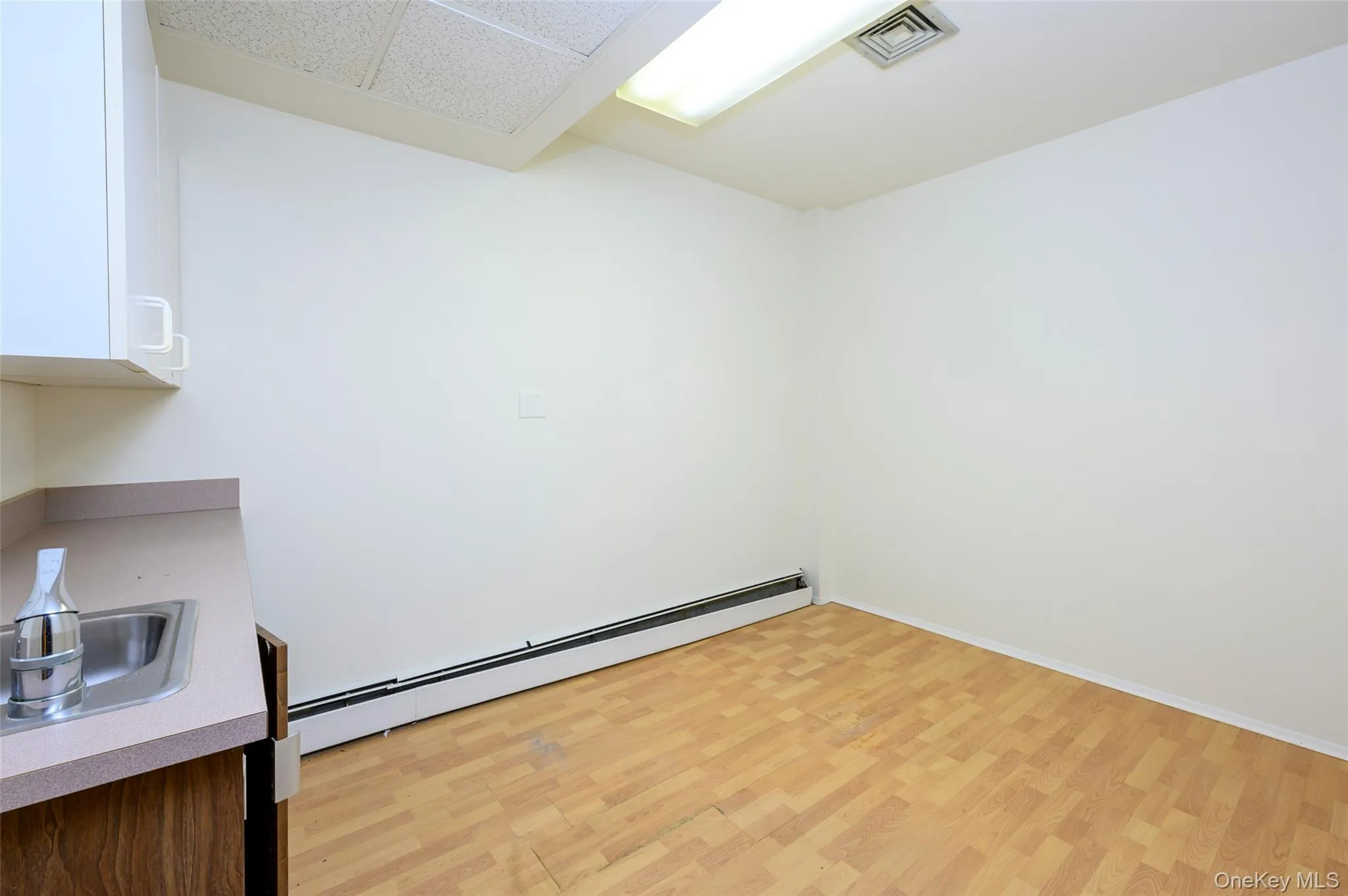 395 Westchester Avenue, Rye Town, NY, 4 Bedrooms Bedrooms, 8 Rooms Rooms,1 BathroomBathrooms,Residential,For Rent,Westchester,0,845818 395 Westchester Avenue, Rye Town, NY, 4 Bedrooms Bedrooms, 8 Rooms Rooms,1 BathroomBathrooms,Residential,For Rent,Westchester,0,845818