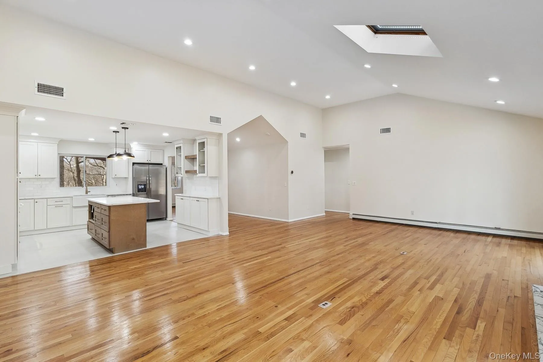 1 Woodview Way, Southampton, NY, 3 Bedrooms Bedrooms, 7 Rooms Rooms,2 BathroomsBathrooms,Residential Lease,For Rent,Woodview,0,845987 1 Woodview Way, Southampton, NY, 3 Bedrooms Bedrooms, 7 Rooms Rooms,2 BathroomsBathrooms,Residential Lease,For Rent,Woodview,0,845987