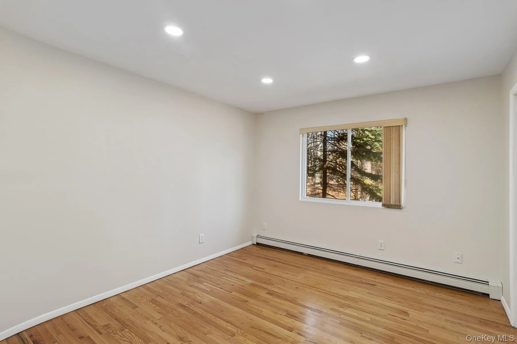 1 Woodview Way, Southampton, NY, 3 Bedrooms Bedrooms, 7 Rooms Rooms,2 BathroomsBathrooms,Residential Lease,For Rent,Woodview,0,845987 1 Woodview Way, Southampton, NY, 3 Bedrooms Bedrooms, 7 Rooms Rooms,2 BathroomsBathrooms,Residential Lease,For Rent,Woodview,0,845987