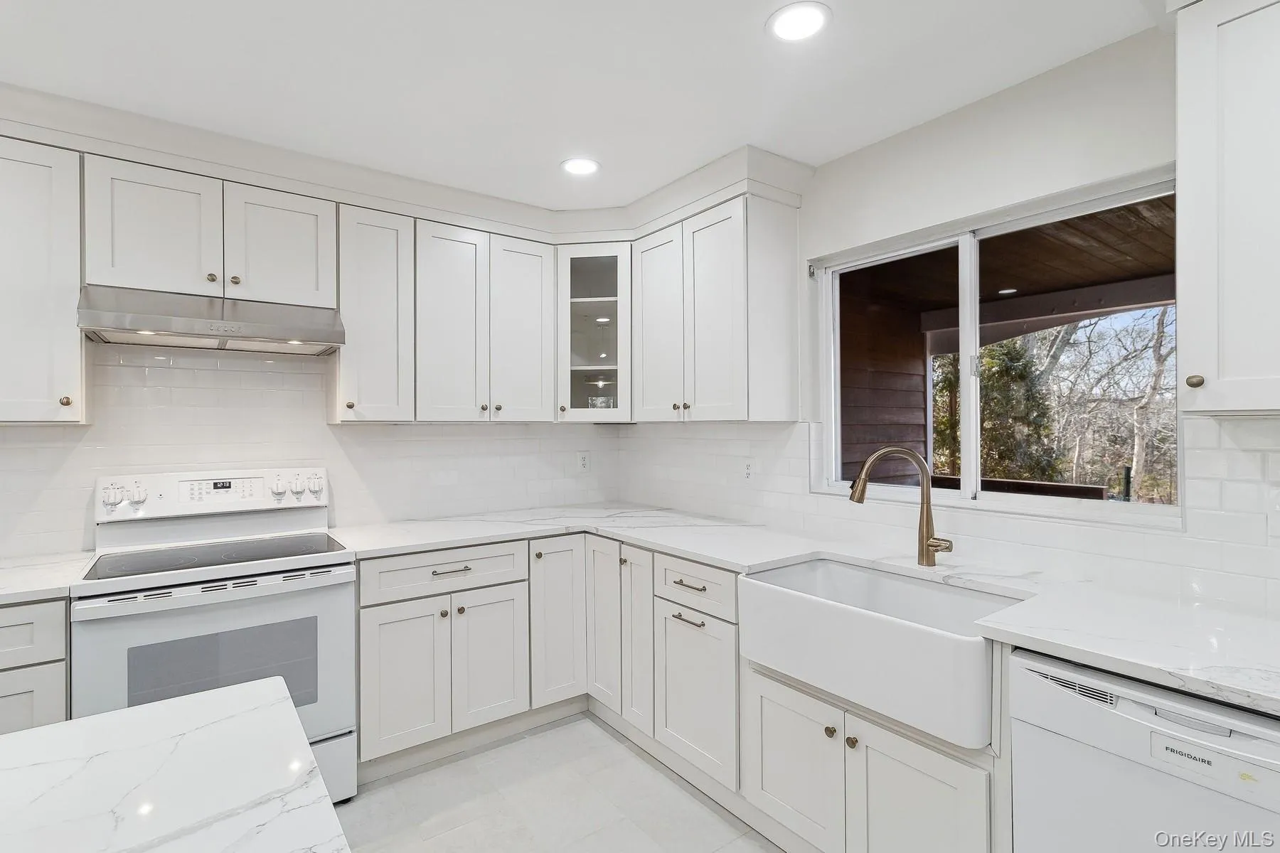 1 Woodview Way, Southampton, NY, 3 Bedrooms Bedrooms, 7 Rooms Rooms,2 BathroomsBathrooms,Residential Lease,For Rent,Woodview,0,845987 1 Woodview Way, Southampton, NY, 3 Bedrooms Bedrooms, 7 Rooms Rooms,2 BathroomsBathrooms,Residential Lease,For Rent,Woodview,0,845987