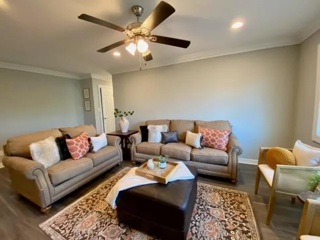 305-5 Robinson Avenue, Brookhaven, NY, 1 Bedroom Bedrooms, 4 Rooms Rooms,1 BathroomBathrooms,Residential Lease,Idx,Robinson,0,847013 305-5 Robinson Avenue, Brookhaven, NY, 1 Bedroom Bedrooms, 4 Rooms Rooms,1 BathroomBathrooms,Residential Lease,Idx,Robinson,0,847013