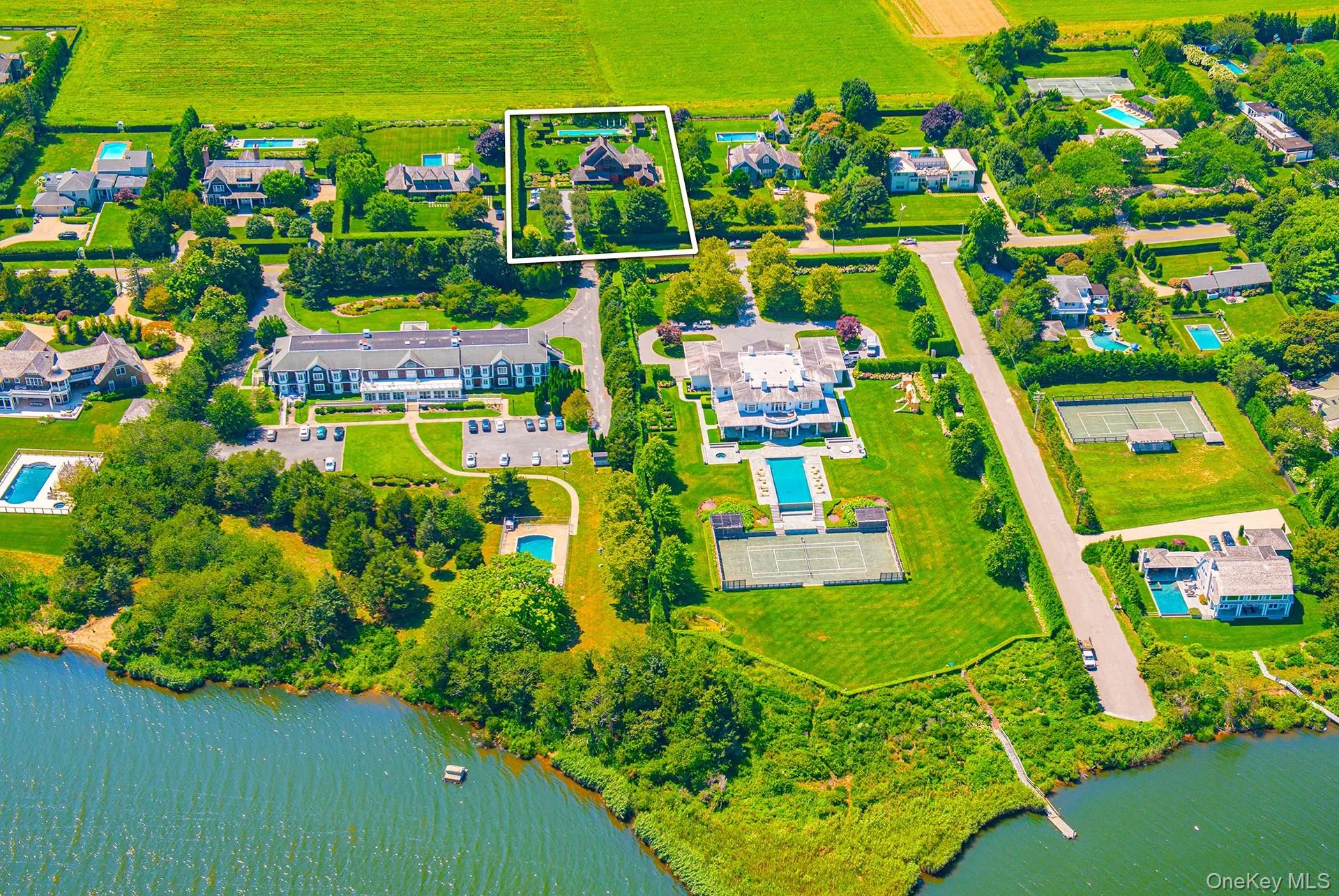Bird's eye view featuring a water view Bird's eye view featuring a water view