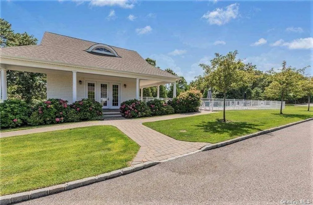 20 Canoe Place Road, Southampton, NY, 2 Bedrooms Bedrooms, 5 Rooms Rooms,2 BathroomsBathrooms,Residential Lease,For Rent,Canoe Place,0,848427 20 Canoe Place Road, Southampton, NY, 2 Bedrooms Bedrooms, 5 Rooms Rooms,2 BathroomsBathrooms,Residential Lease,For Rent,Canoe Place,0,848427