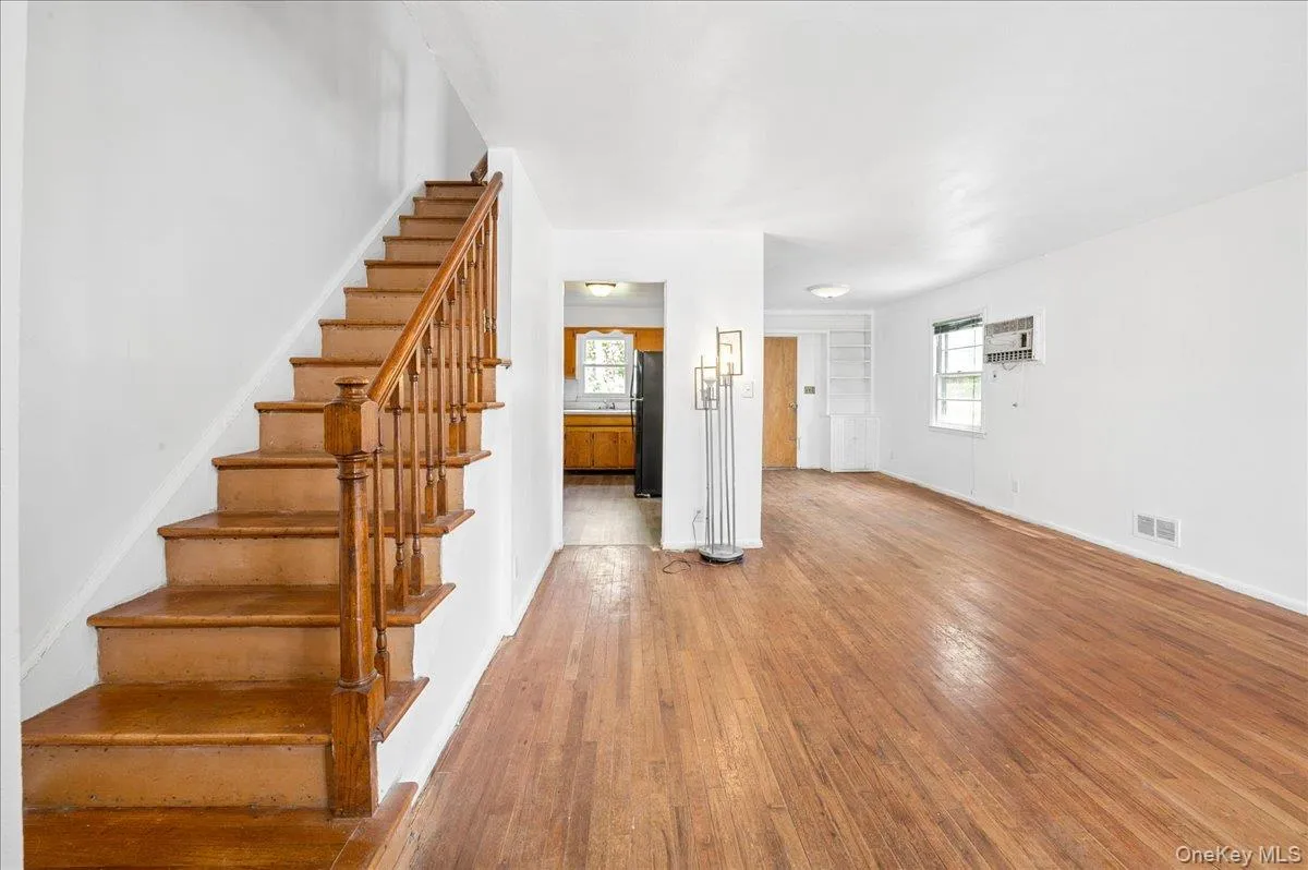 61 Fulton Avenue, Mount Vernon, NY, 3 Bedrooms Bedrooms, 6 Rooms Rooms,1 BathroomBathrooms,Residential,For Rent,Fulton,0,848441 61 Fulton Avenue, Mount Vernon, NY, 3 Bedrooms Bedrooms, 6 Rooms Rooms,1 BathroomBathrooms,Residential,For Rent,Fulton,0,848441