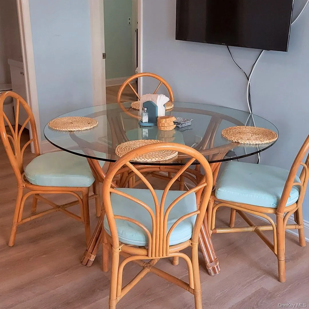Dining area Dining area