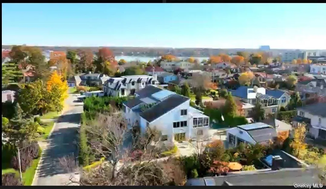 215-40 27th Avenue, New York, NY, 6 Bedrooms Bedrooms, 13 Rooms Rooms,6 BathroomsBathrooms,Residential Lease,For Rent,27th,0,849294 215-40 27th Avenue, New York, NY, 6 Bedrooms Bedrooms, 13 Rooms Rooms,6 BathroomsBathrooms,Residential Lease,For Rent,27th,0,849294