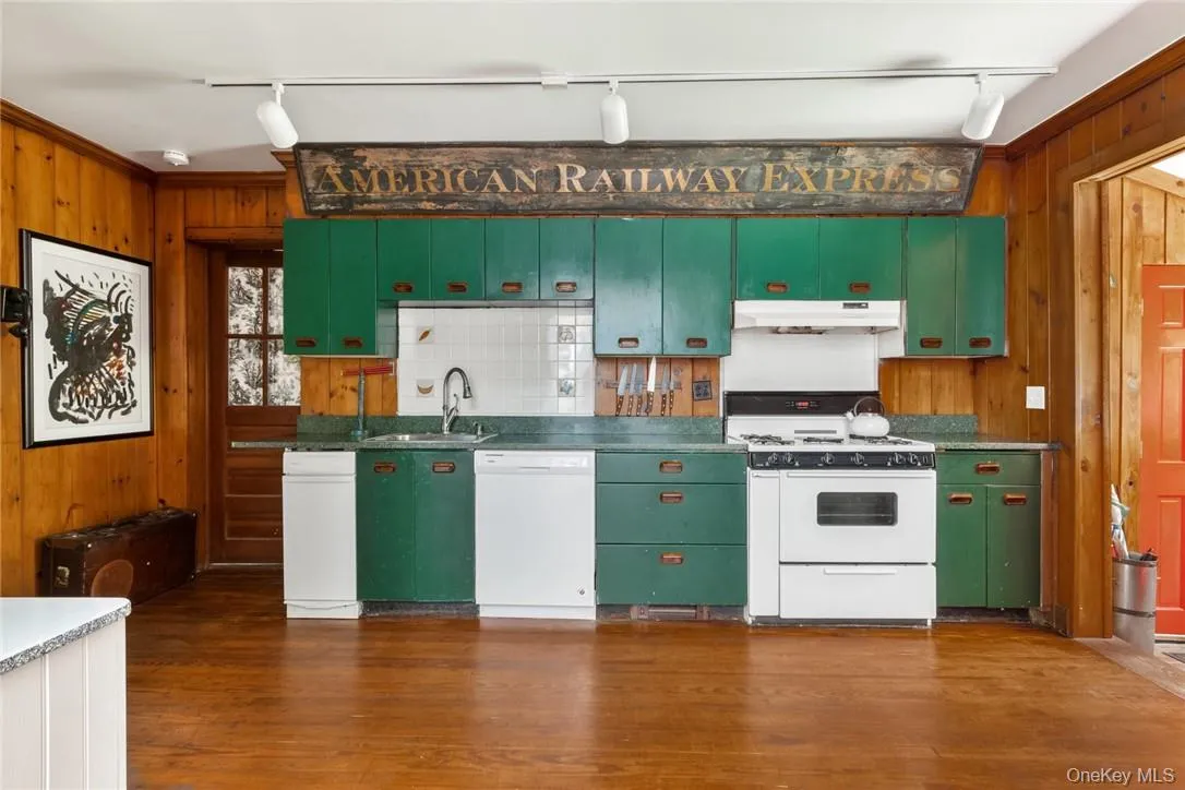 31 Kittredge Drive, Kent, NY, 6 Bedrooms Bedrooms, 11 Rooms Rooms,4 BathroomsBathrooms,Residential Lease,For Rent,Kittredge,0,849695 31 Kittredge Drive, Kent, NY, 6 Bedrooms Bedrooms, 11 Rooms Rooms,4 BathroomsBathrooms,Residential Lease,For Rent,Kittredge,0,849695