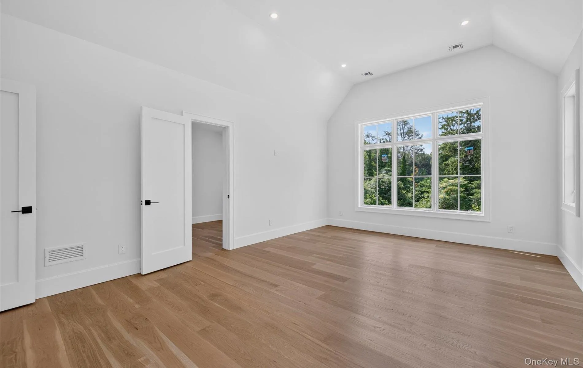2 Gate Road, Huntington, NY, 6 Bedrooms Bedrooms, 12 Rooms Rooms,6 BathroomsBathrooms,Residential,For Rent,Gate,0,850219 2 Gate Road, Huntington, NY, 6 Bedrooms Bedrooms, 12 Rooms Rooms,6 BathroomsBathrooms,Residential,For Rent,Gate,0,850219