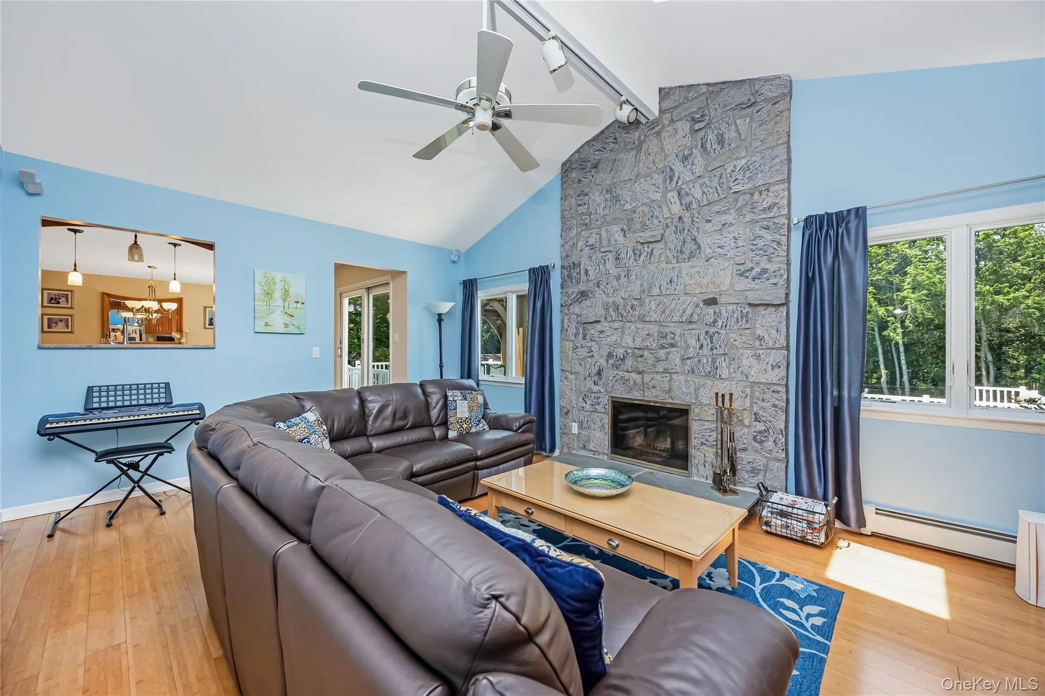353 Thrift Street, Islip, NY, 3 Bedrooms Bedrooms, 7 Rooms Rooms,3 BathroomsBathrooms,Residential,For Rent,Thrift,0,850738 353 Thrift Street, Islip, NY, 3 Bedrooms Bedrooms, 7 Rooms Rooms,3 BathroomsBathrooms,Residential,For Rent,Thrift,0,850738