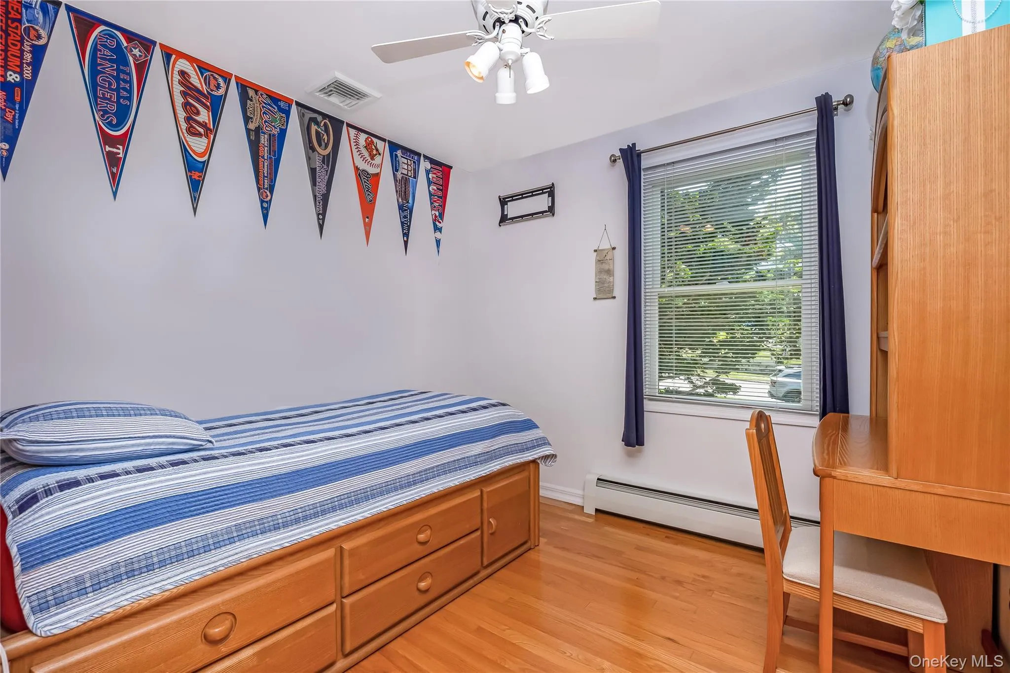 353 Thrift Street, Islip, NY, 3 Bedrooms Bedrooms, 7 Rooms Rooms,3 BathroomsBathrooms,Residential,For Rent,Thrift,0,850738 353 Thrift Street, Islip, NY, 3 Bedrooms Bedrooms, 7 Rooms Rooms,3 BathroomsBathrooms,Residential,For Rent,Thrift,0,850738