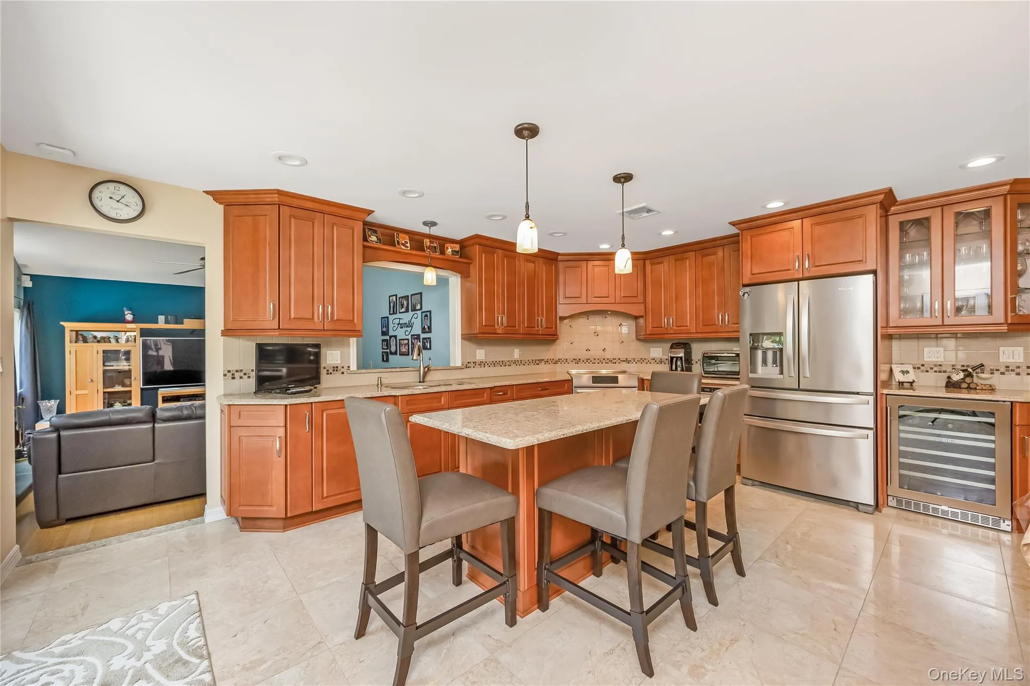 353 Thrift Street, Islip, NY, 3 Bedrooms Bedrooms, 7 Rooms Rooms,3 BathroomsBathrooms,Residential,For Rent,Thrift,0,850738 353 Thrift Street, Islip, NY, 3 Bedrooms Bedrooms, 7 Rooms Rooms,3 BathroomsBathrooms,Residential,For Rent,Thrift,0,850738