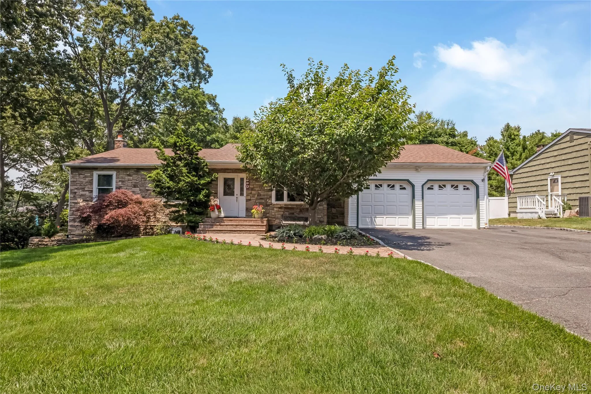 353 Thrift Street, Islip, NY, 3 Bedrooms Bedrooms, 7 Rooms Rooms,3 BathroomsBathrooms,Residential,For Rent,Thrift,0,850738 353 Thrift Street, Islip, NY, 3 Bedrooms Bedrooms, 7 Rooms Rooms,3 BathroomsBathrooms,Residential,For Rent,Thrift,0,850738