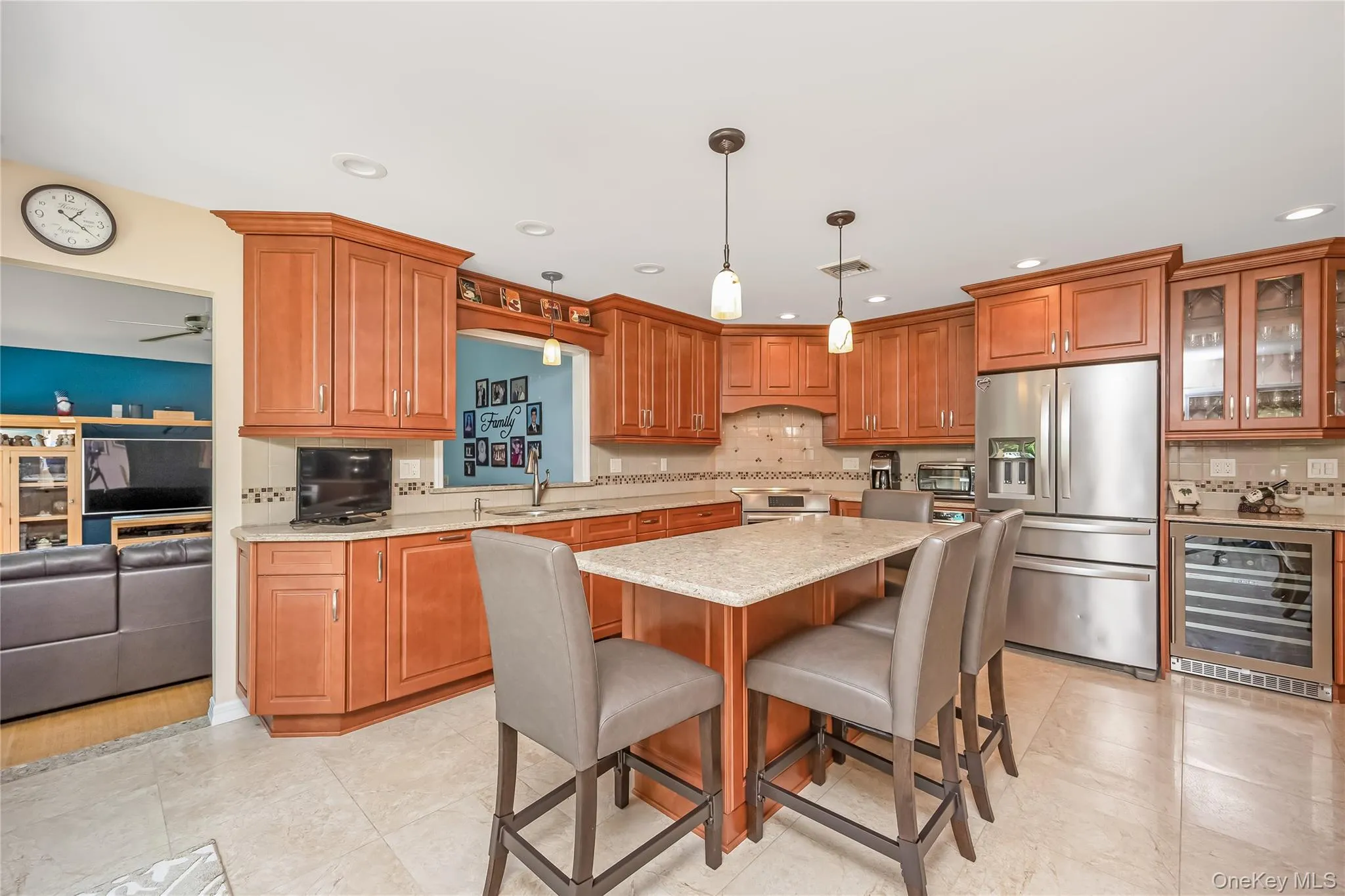 353 Thrift Street, Islip, NY, 3 Bedrooms Bedrooms, 7 Rooms Rooms,3 BathroomsBathrooms,Residential,For Rent,Thrift,0,850738 353 Thrift Street, Islip, NY, 3 Bedrooms Bedrooms, 7 Rooms Rooms,3 BathroomsBathrooms,Residential,For Rent,Thrift,0,850738