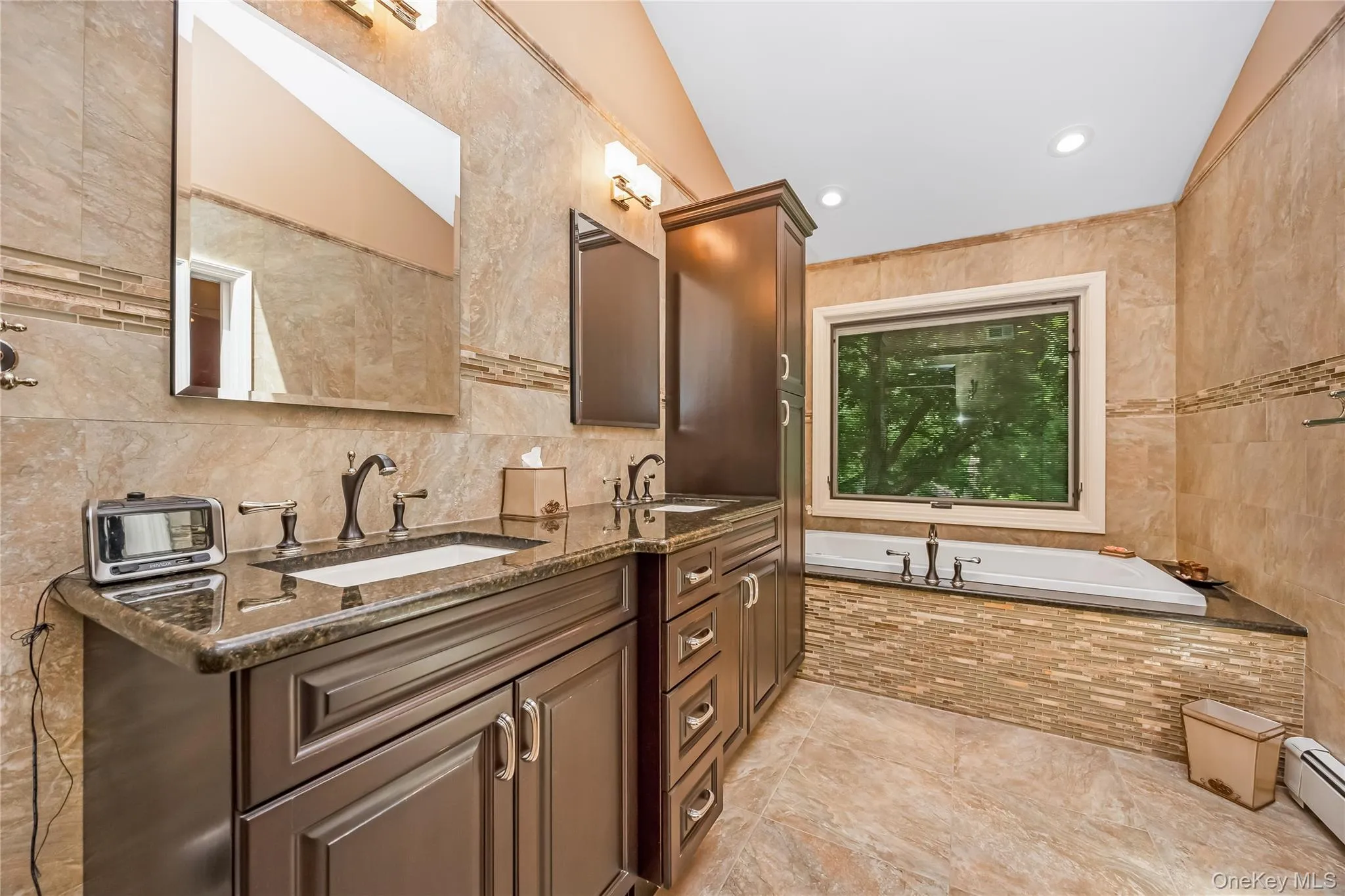 353 Thrift Street, Islip, NY, 3 Bedrooms Bedrooms, 7 Rooms Rooms,3 BathroomsBathrooms,Residential,For Rent,Thrift,0,850738 353 Thrift Street, Islip, NY, 3 Bedrooms Bedrooms, 7 Rooms Rooms,3 BathroomsBathrooms,Residential,For Rent,Thrift,0,850738