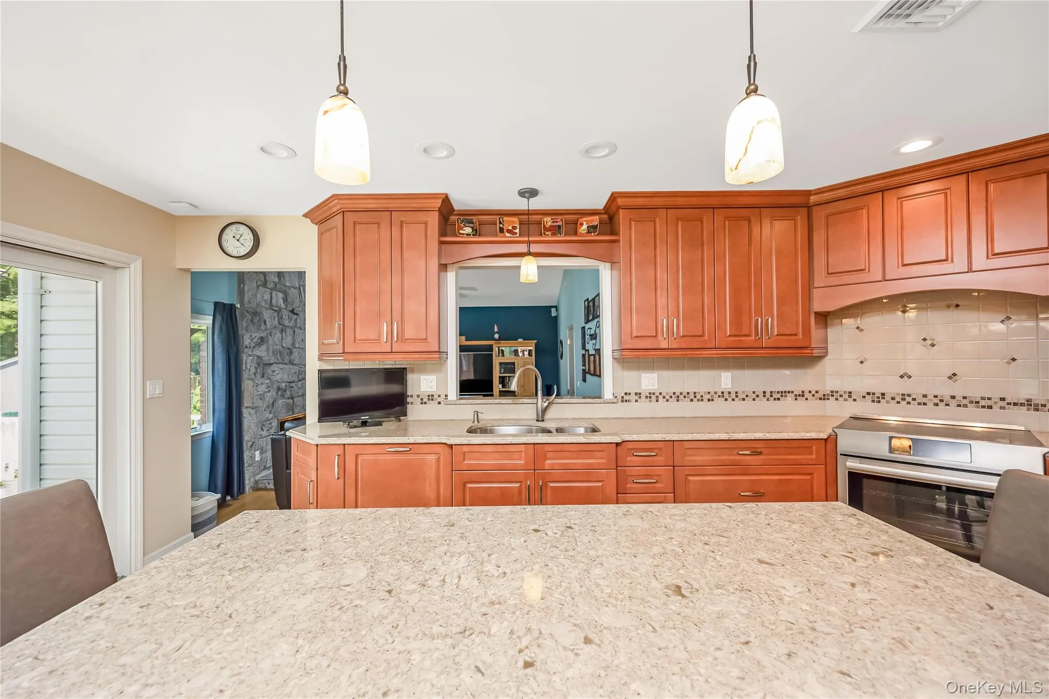 353 Thrift Street, Islip, NY, 3 Bedrooms Bedrooms, 7 Rooms Rooms,3 BathroomsBathrooms,Residential,For Rent,Thrift,0,850738 353 Thrift Street, Islip, NY, 3 Bedrooms Bedrooms, 7 Rooms Rooms,3 BathroomsBathrooms,Residential,For Rent,Thrift,0,850738