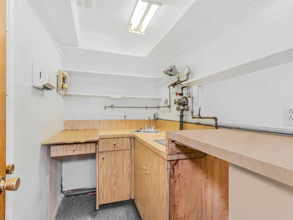 3060 Roberts Avenue, New York, NY, ,Commercial Lease,Idx,Roberts,0,851367 3060 Roberts Avenue, New York, NY, ,Commercial Lease,Idx,Roberts,0,851367