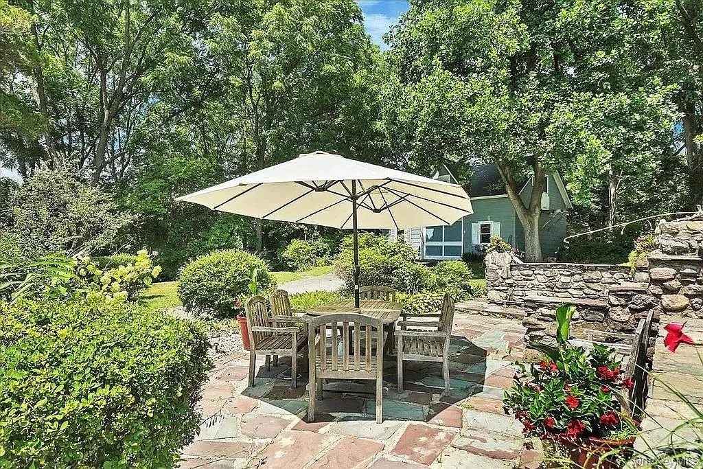 421 Spring Street, Monroe, NY, 4 Bedrooms Bedrooms, 11 Rooms Rooms,2 BathroomsBathrooms,Residential Sale,For Rent,Spring,0,855380 421 Spring Street, Monroe, NY, 4 Bedrooms Bedrooms, 11 Rooms Rooms,2 BathroomsBathrooms,Residential Sale,For Rent,Spring,0,855380