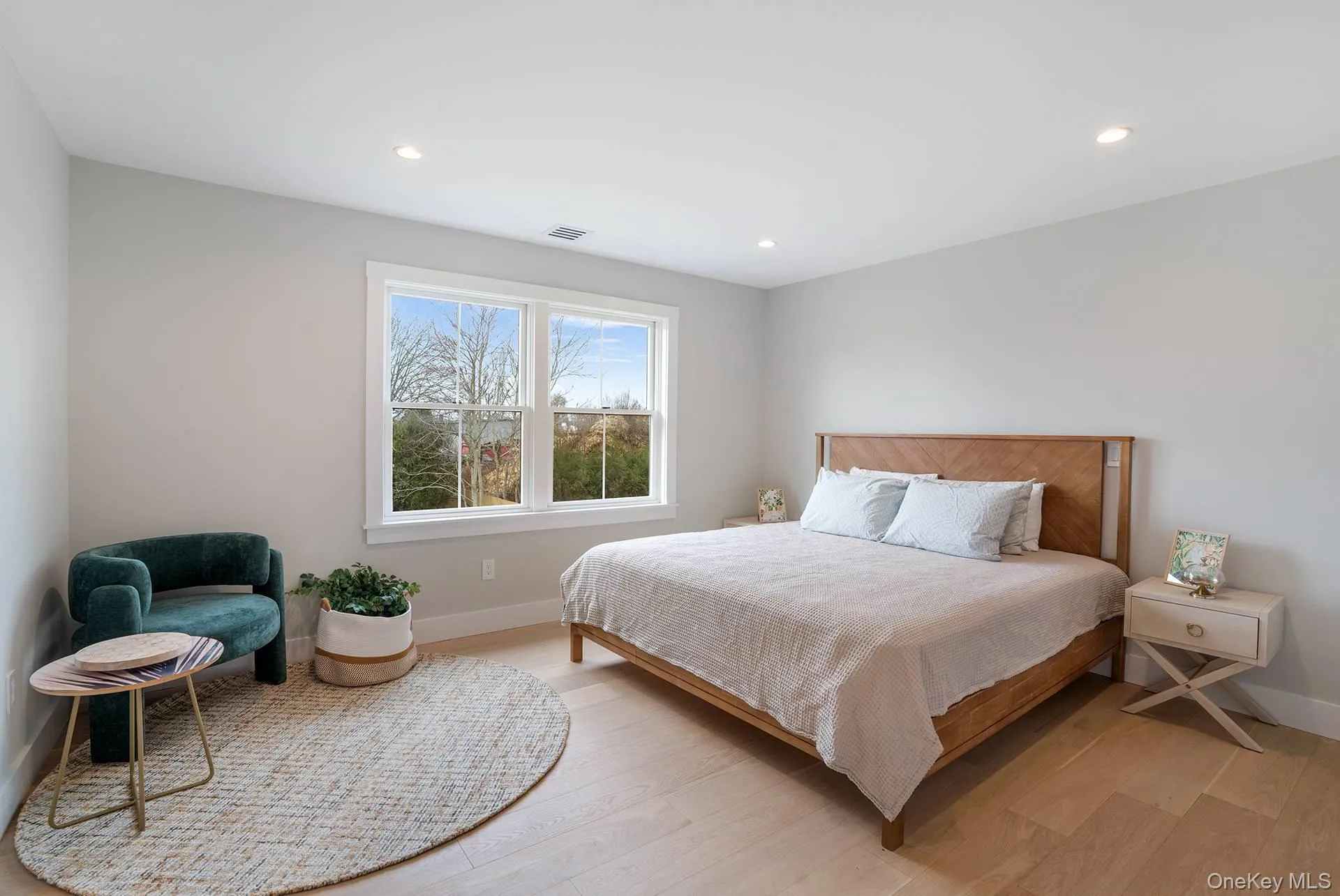 9 Fanning Avenue, Southampton, New York 11946