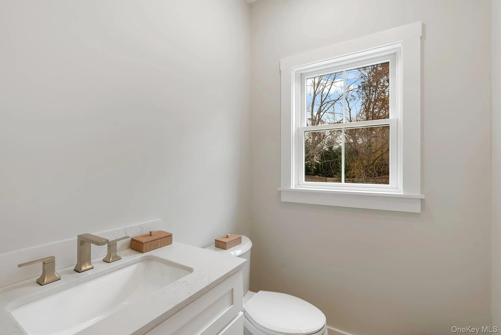 9 Fanning Avenue, Southampton, New York 11946