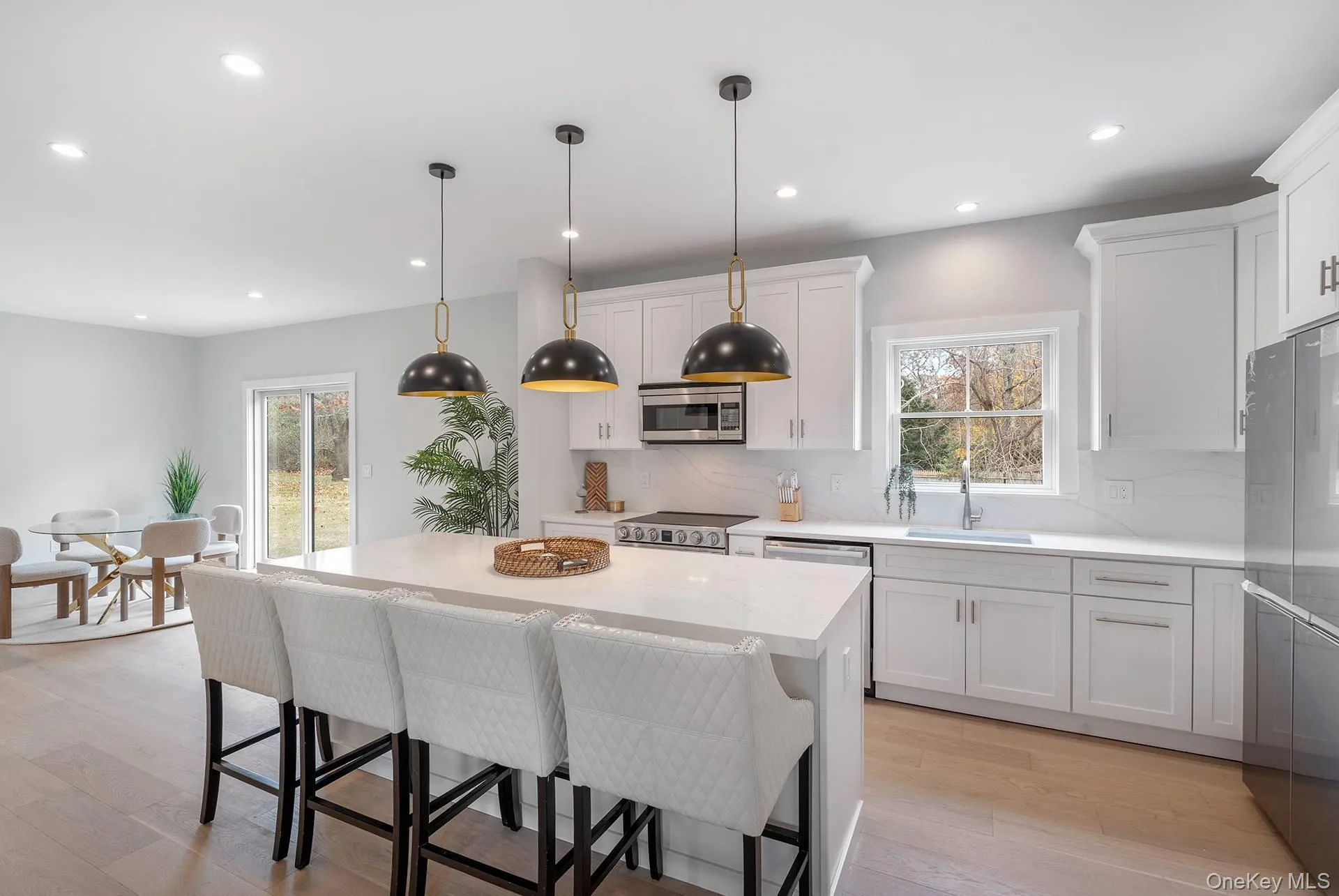 9 Fanning Avenue, Southampton, New York 11946