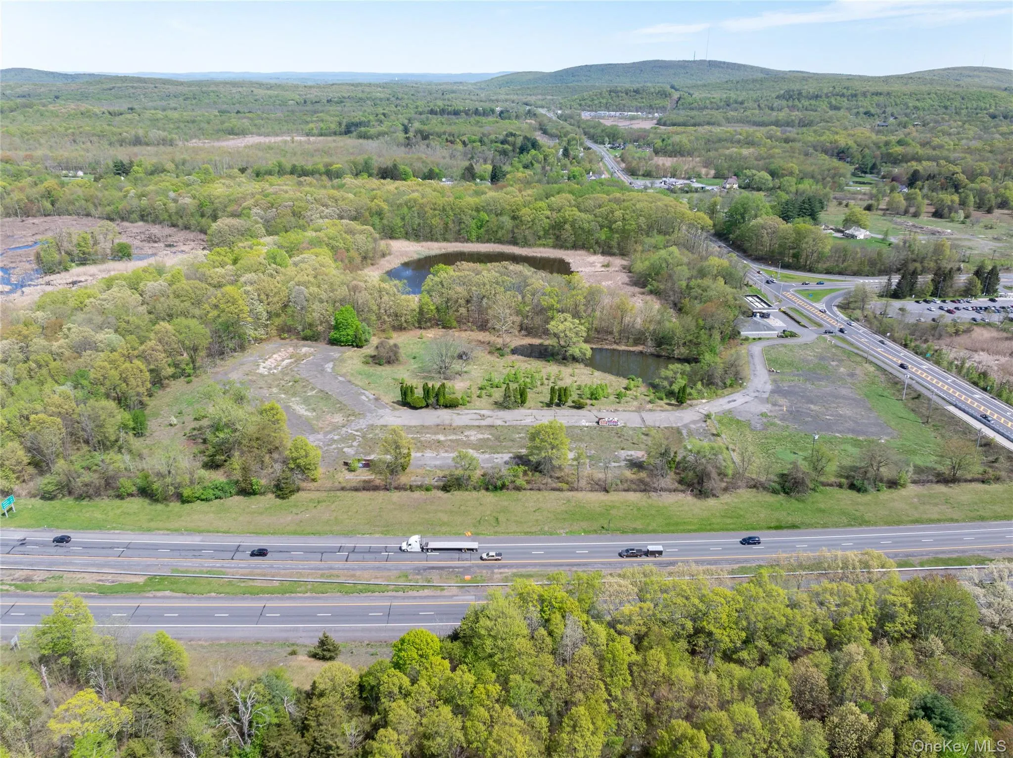 Drone / aerial view with a wooded view Drone / aerial view with a wooded view