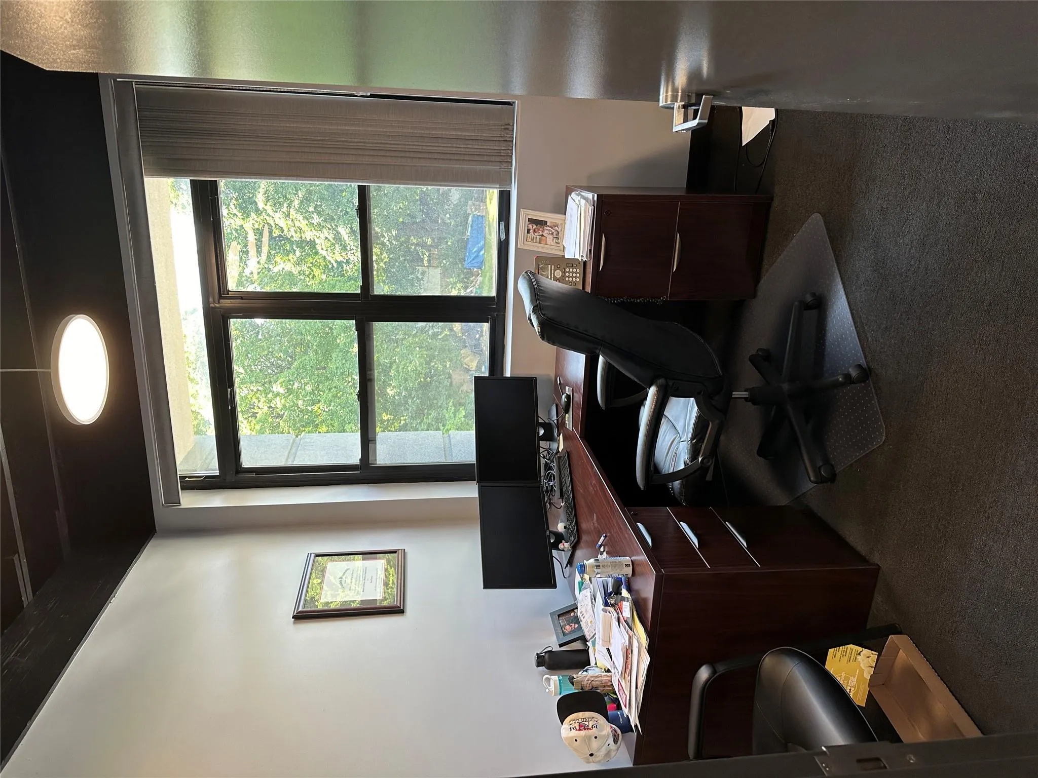 Office with carpet Office with carpet